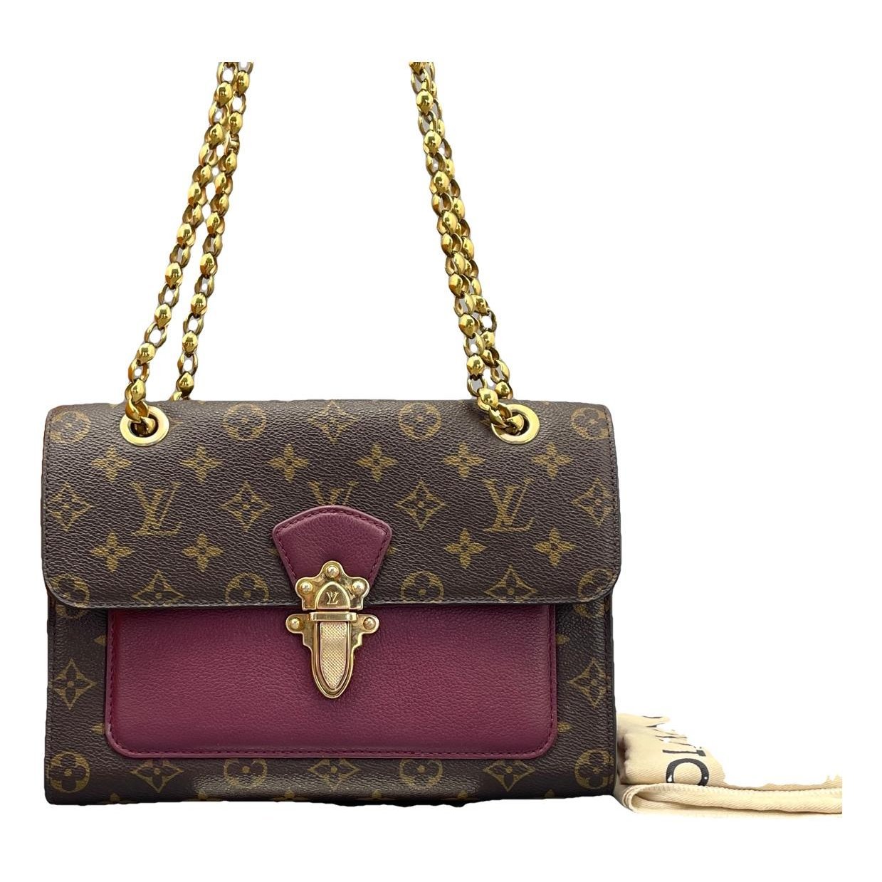 Victoire leather crossbody bag