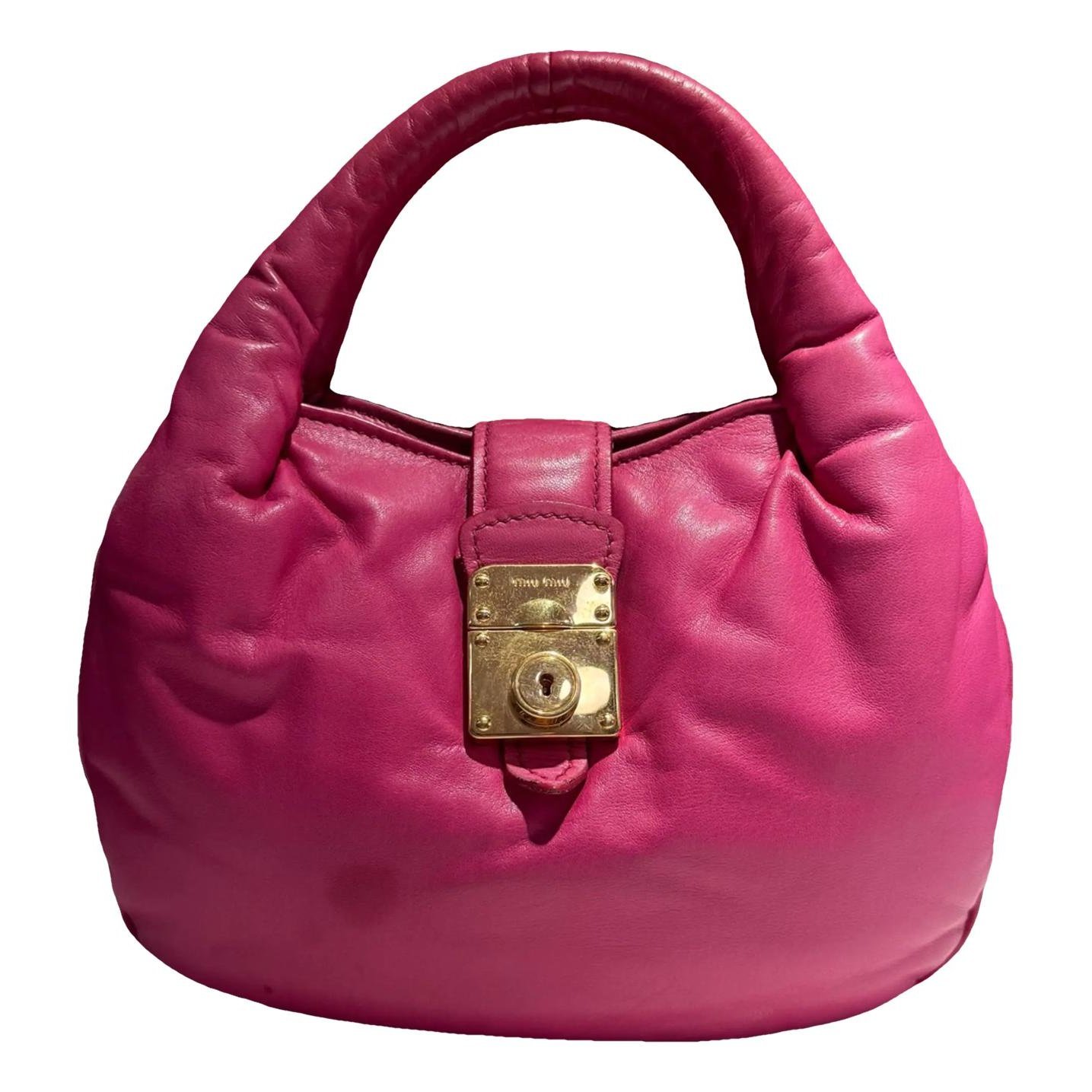 Matelassé leather handbag