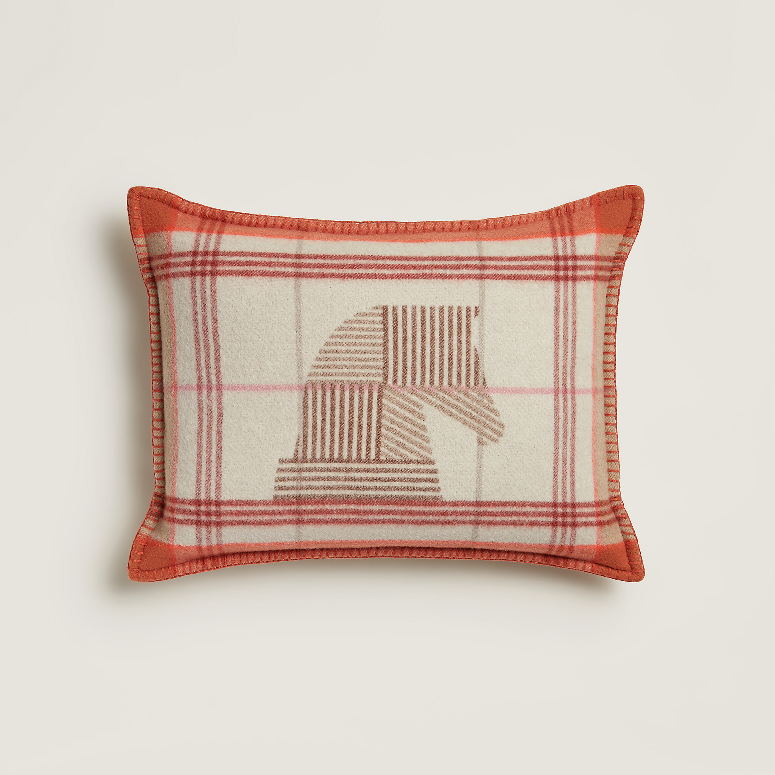 Curiosites pillow