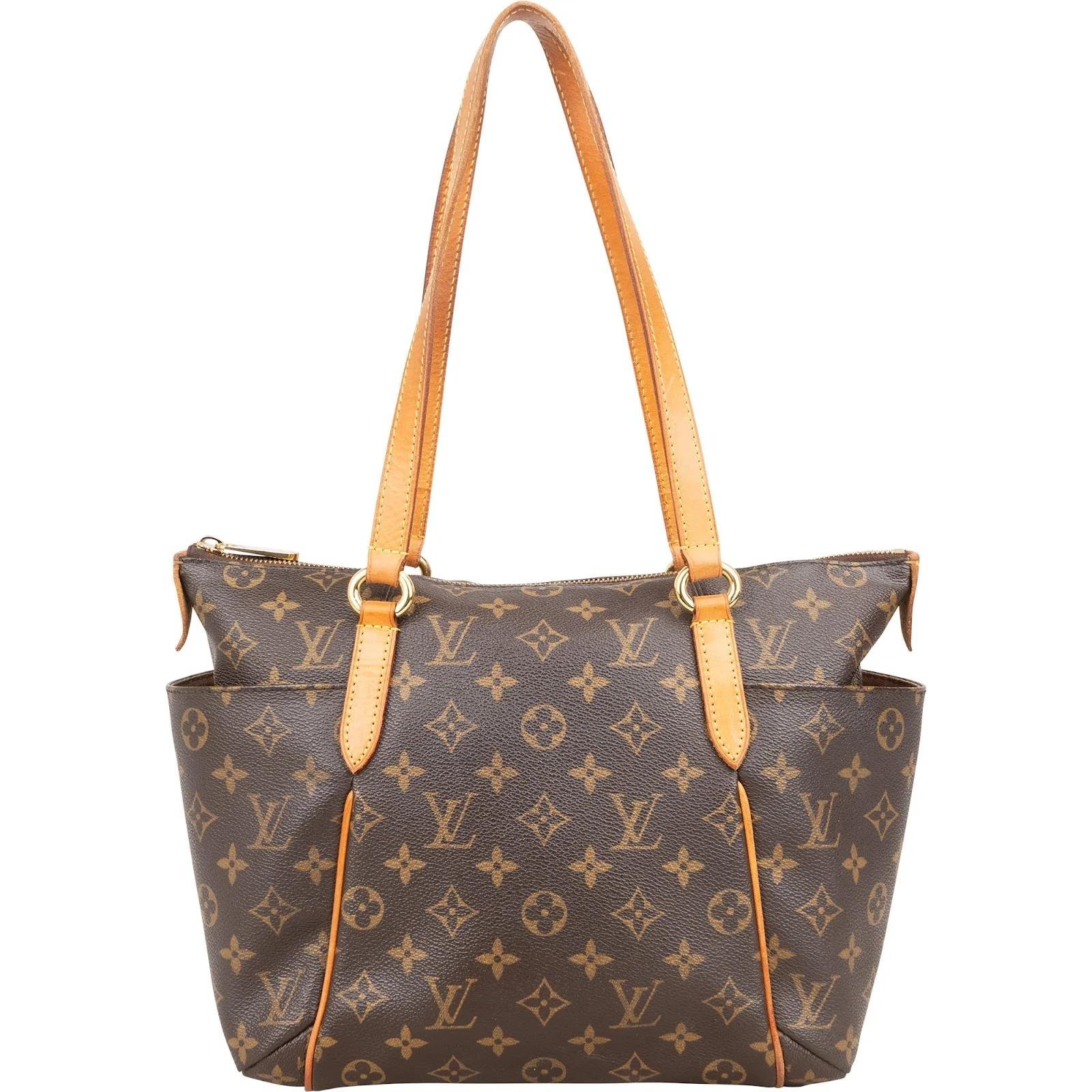 Totally leather handbag