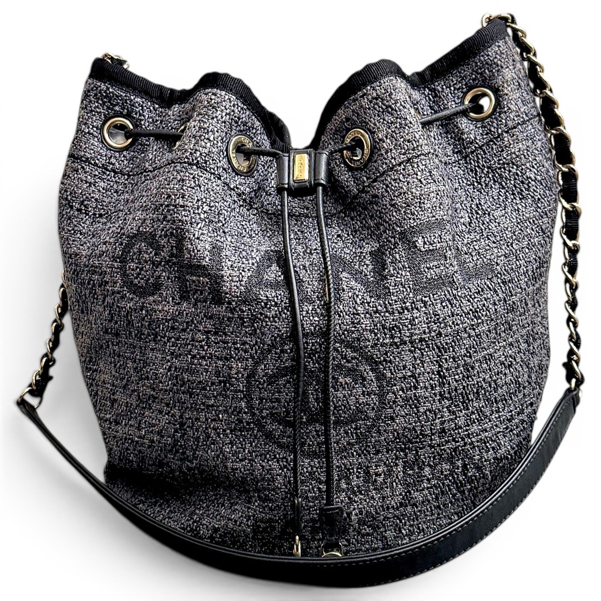 Gabrielle Bucket cloth handbag