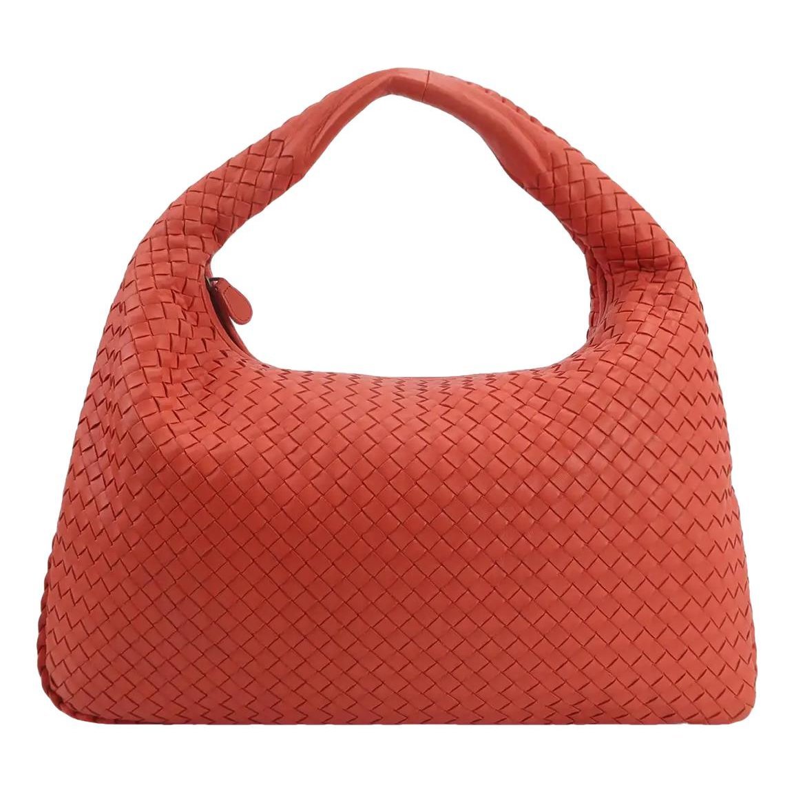 Veneta leather handbag