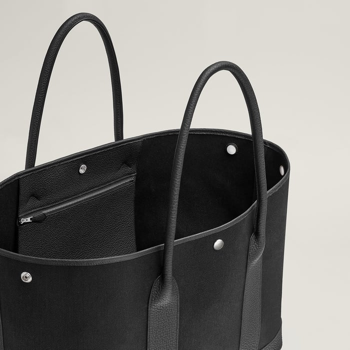 Noir Neo Garden Voyage 41 Bag