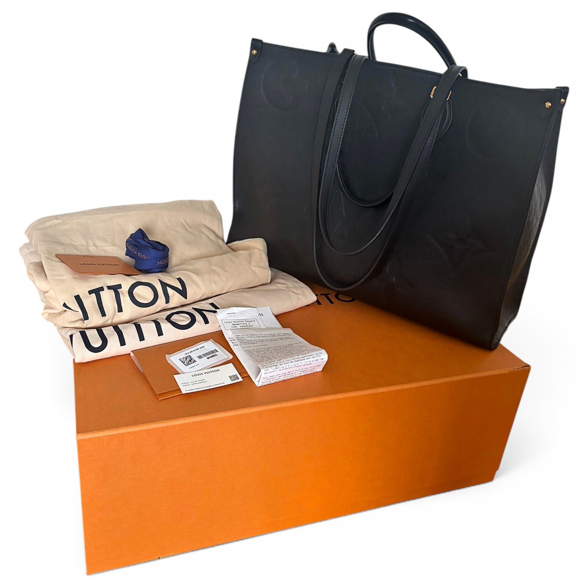 Onthego leather tote