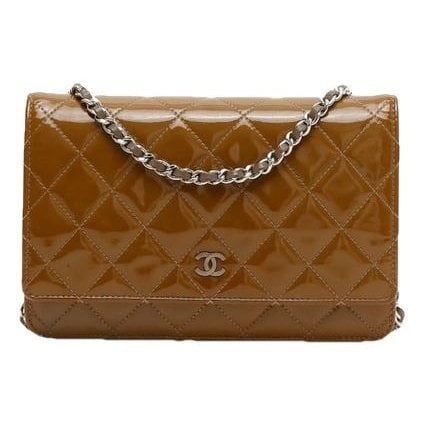 Wallet On Chain patent leather crossbody bag