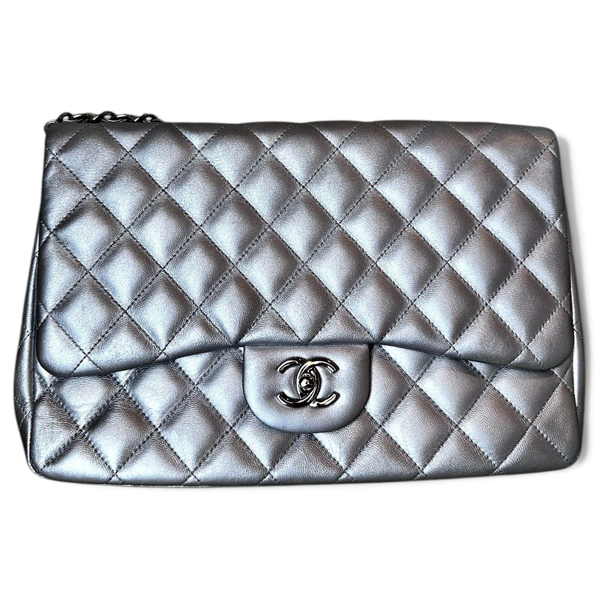 Timeless/Classique leather crossbody bag