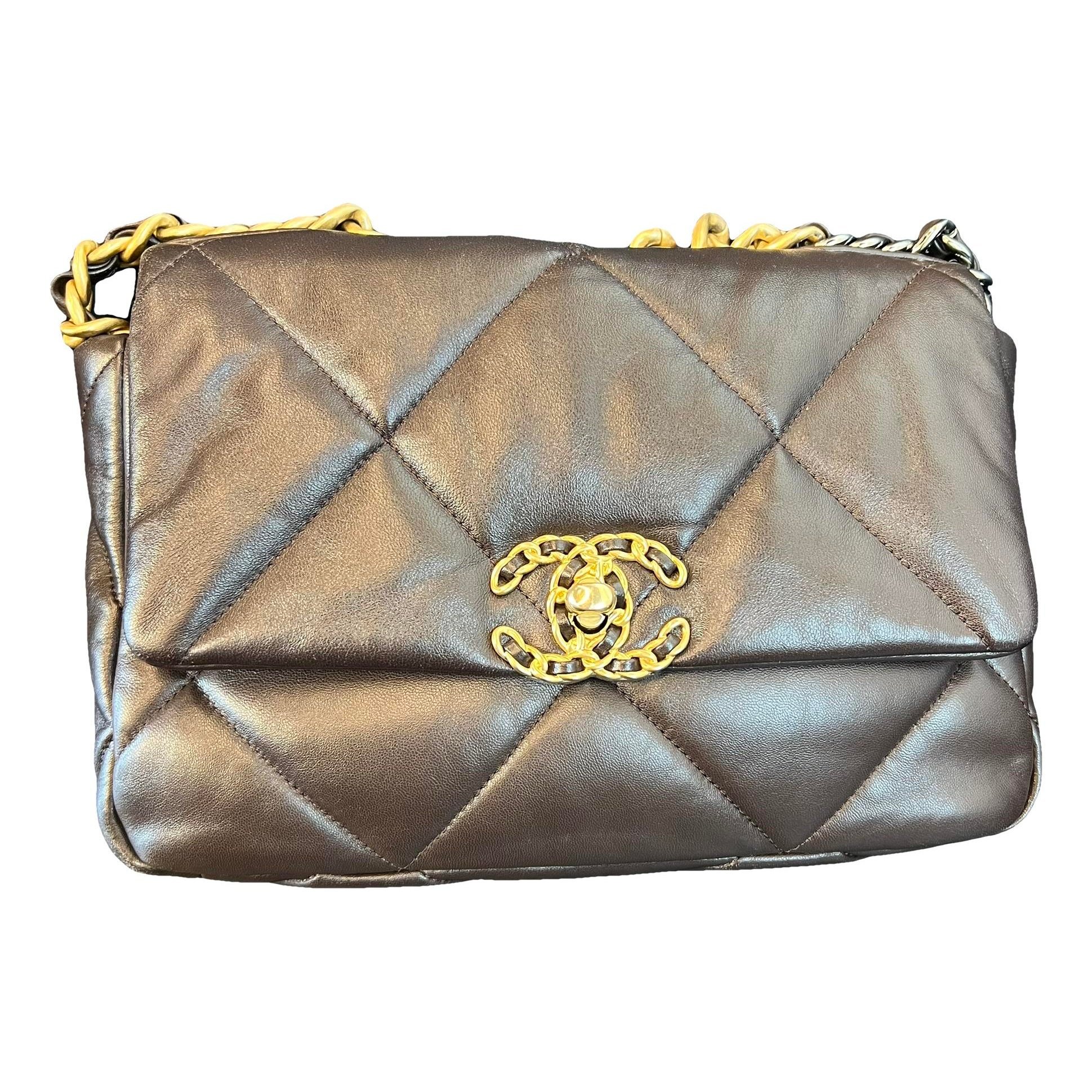 Chanel 19 leather handbag