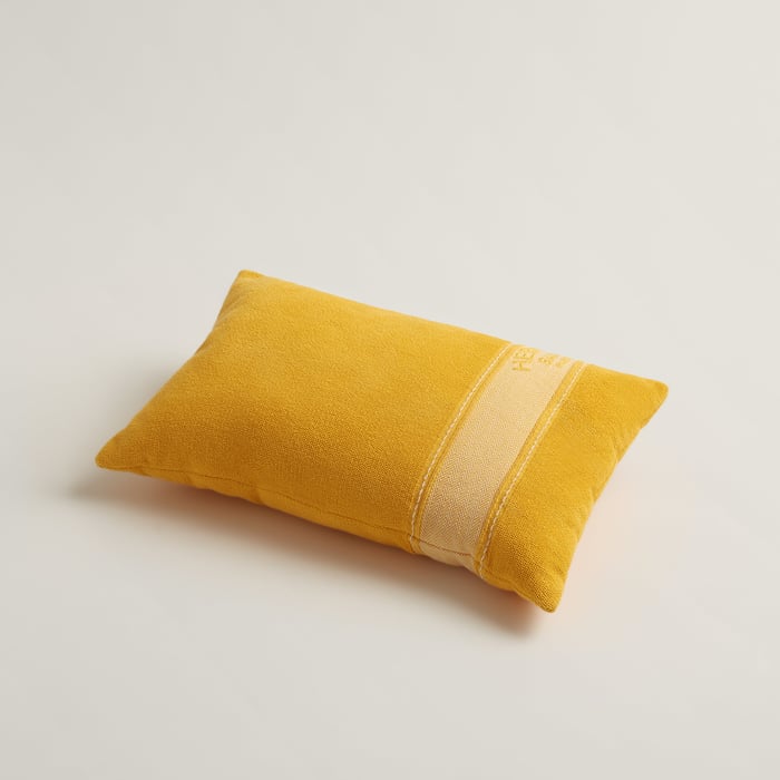 Banane Yachting Uni Beach Pillow