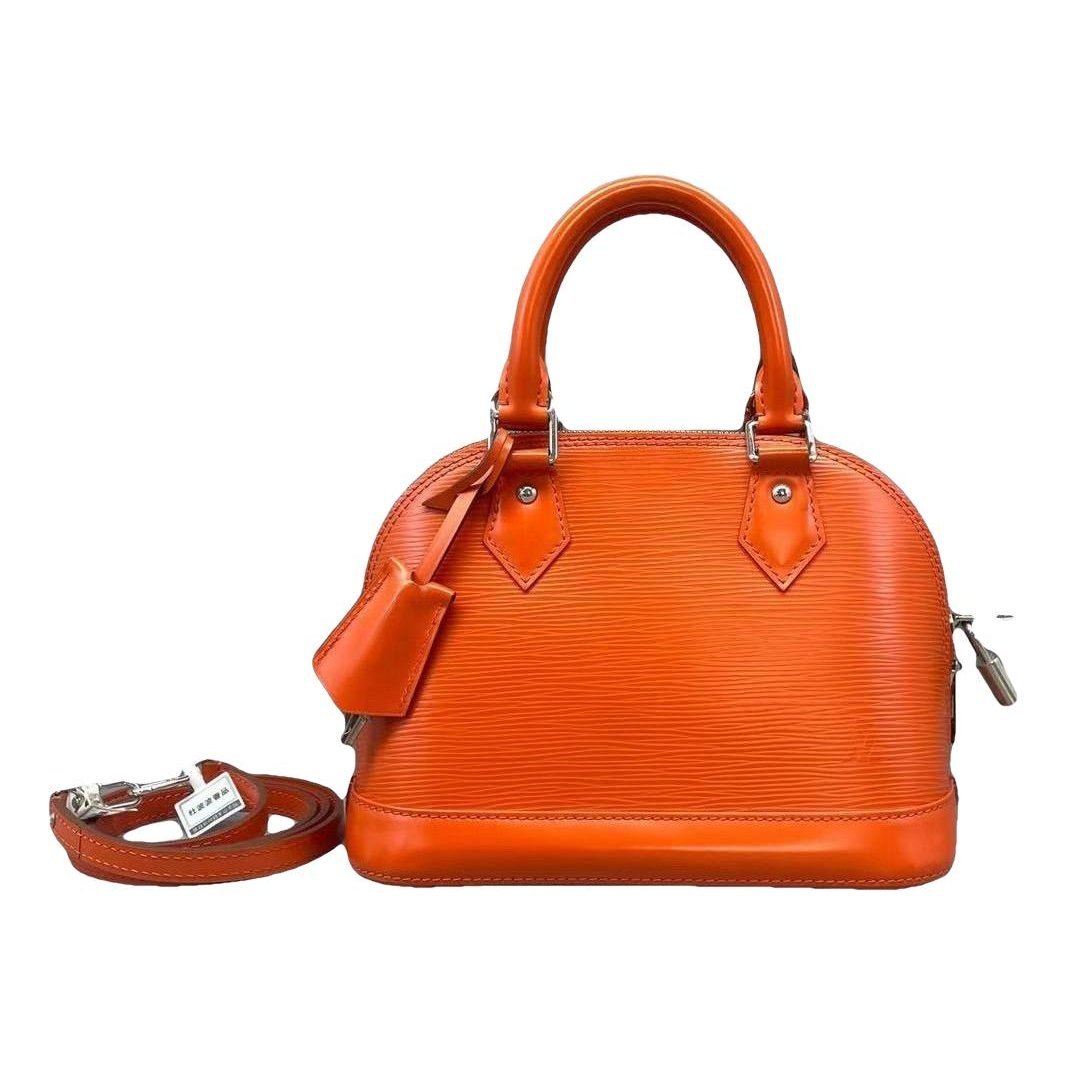 Alma BB leather handbag