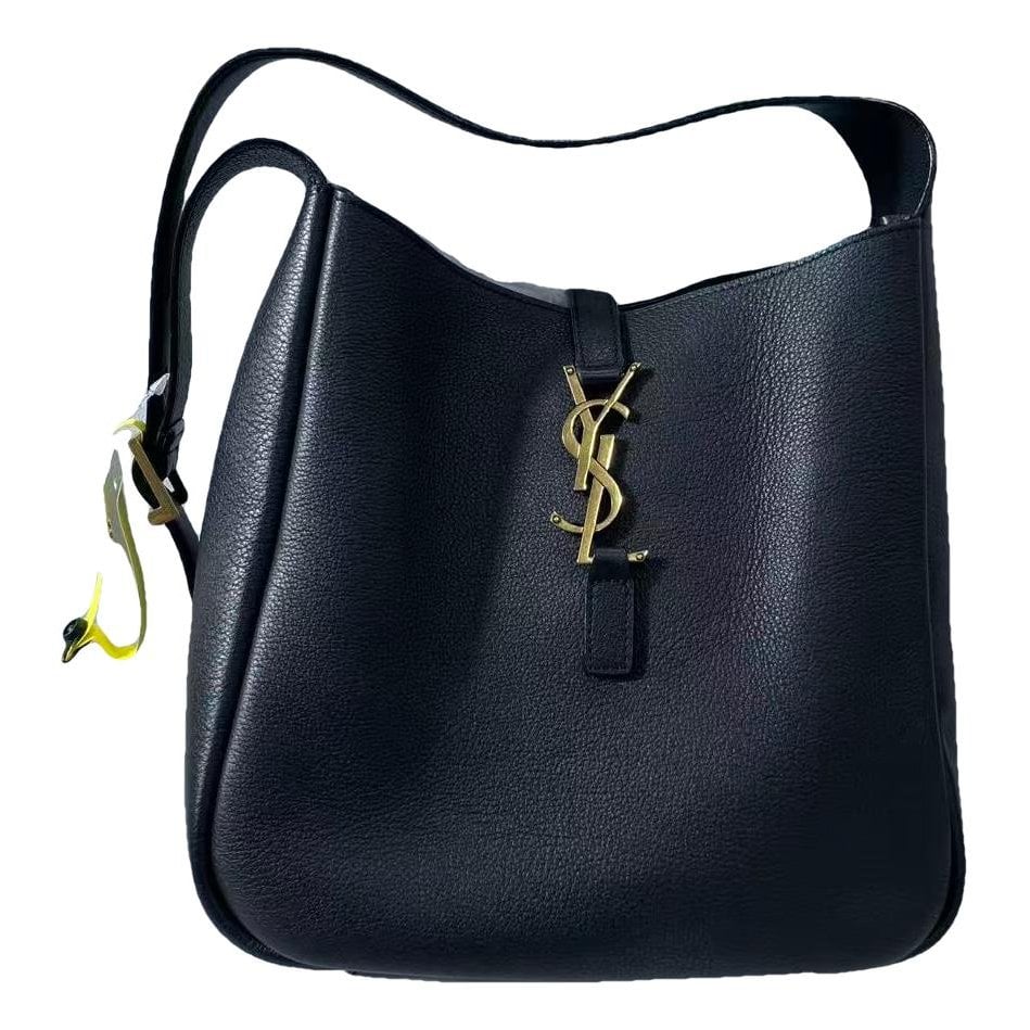 Le 5 à 7 leather handbag