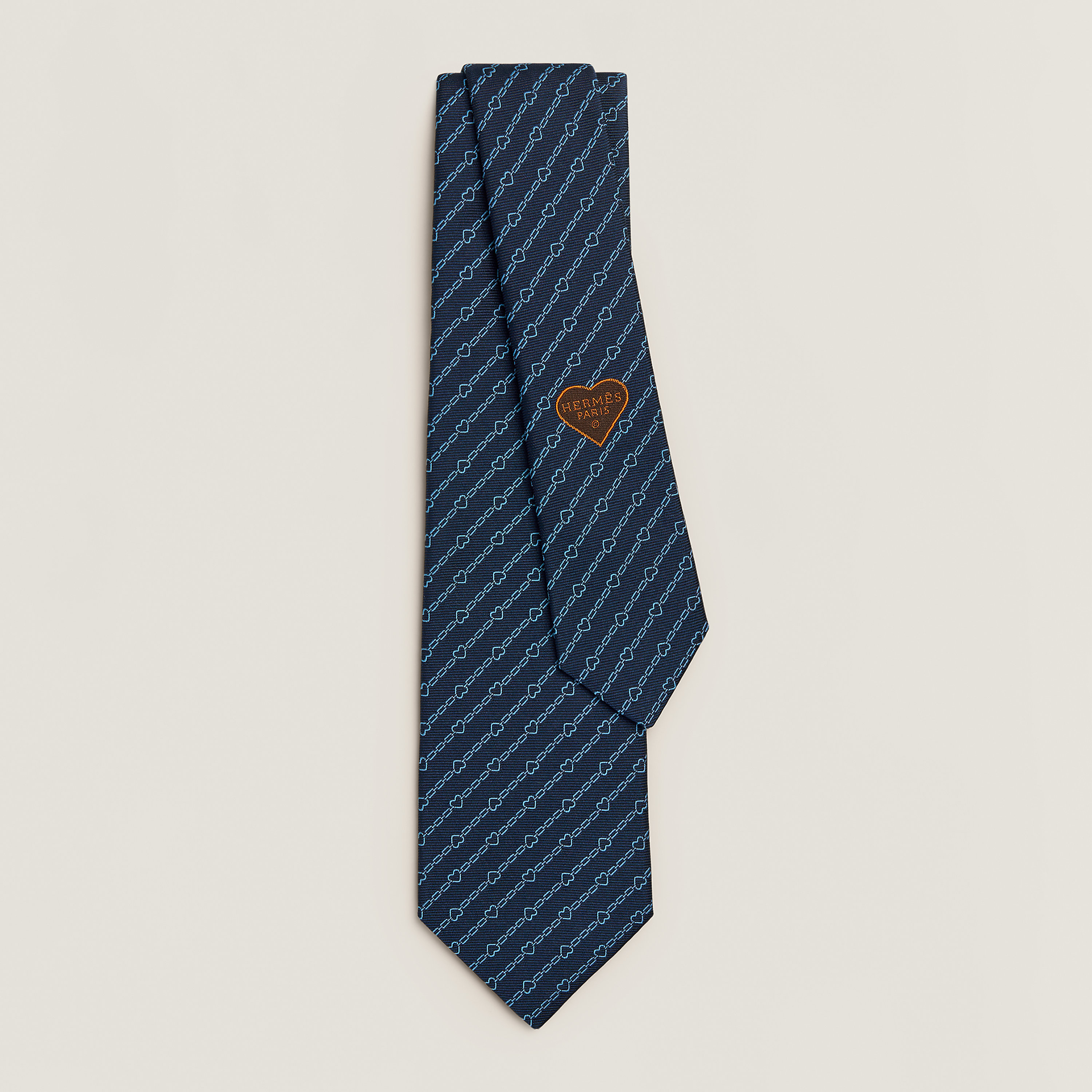 Coeurs en Chaine tie