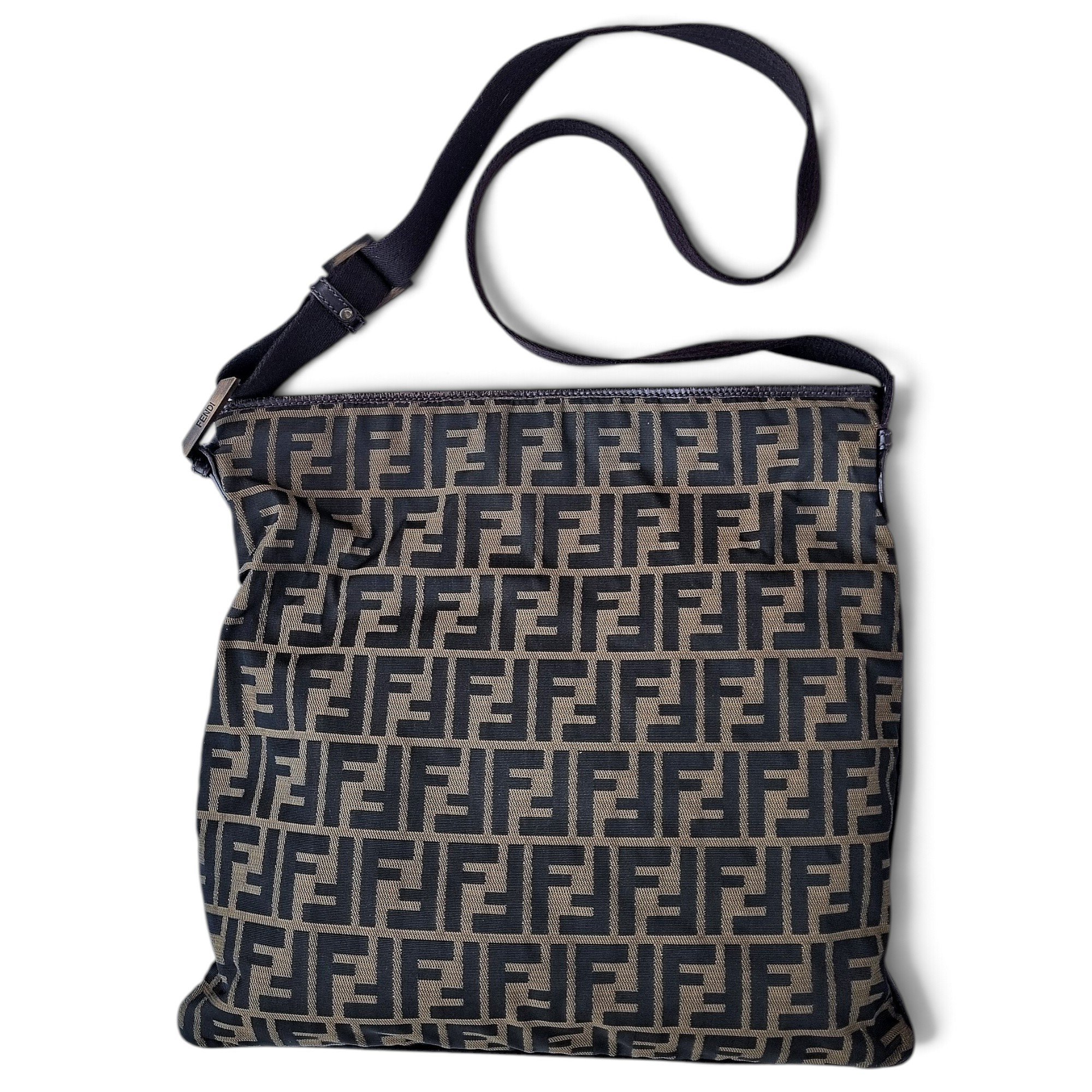 Cloth clutch bag