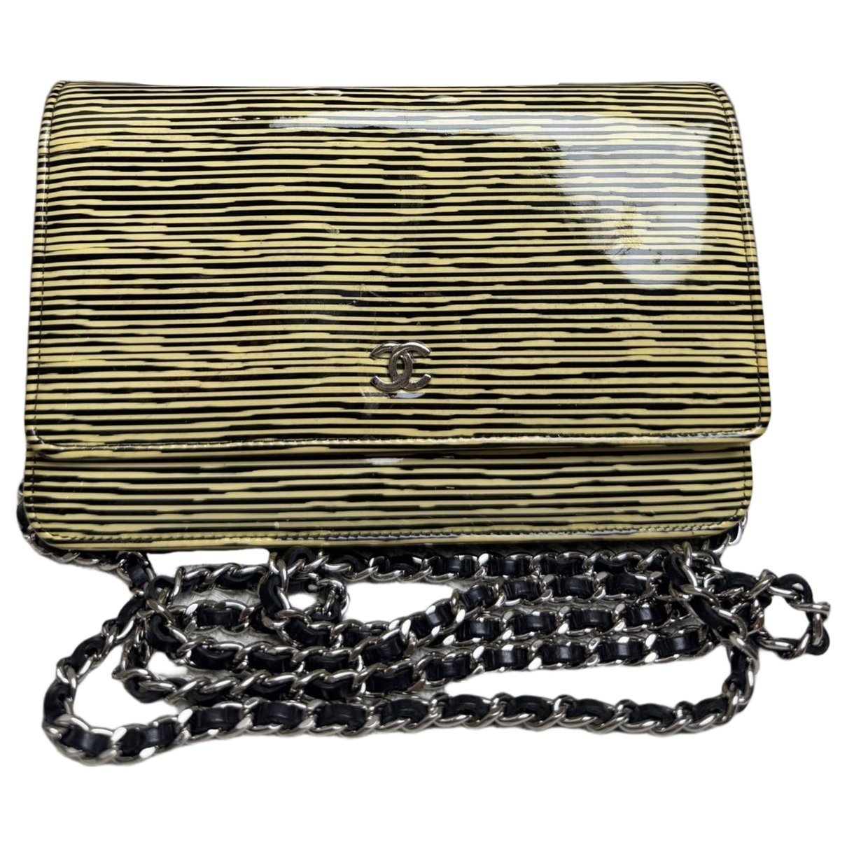 Wallet On Chain Timeless/Classique patent leather crossbody bag