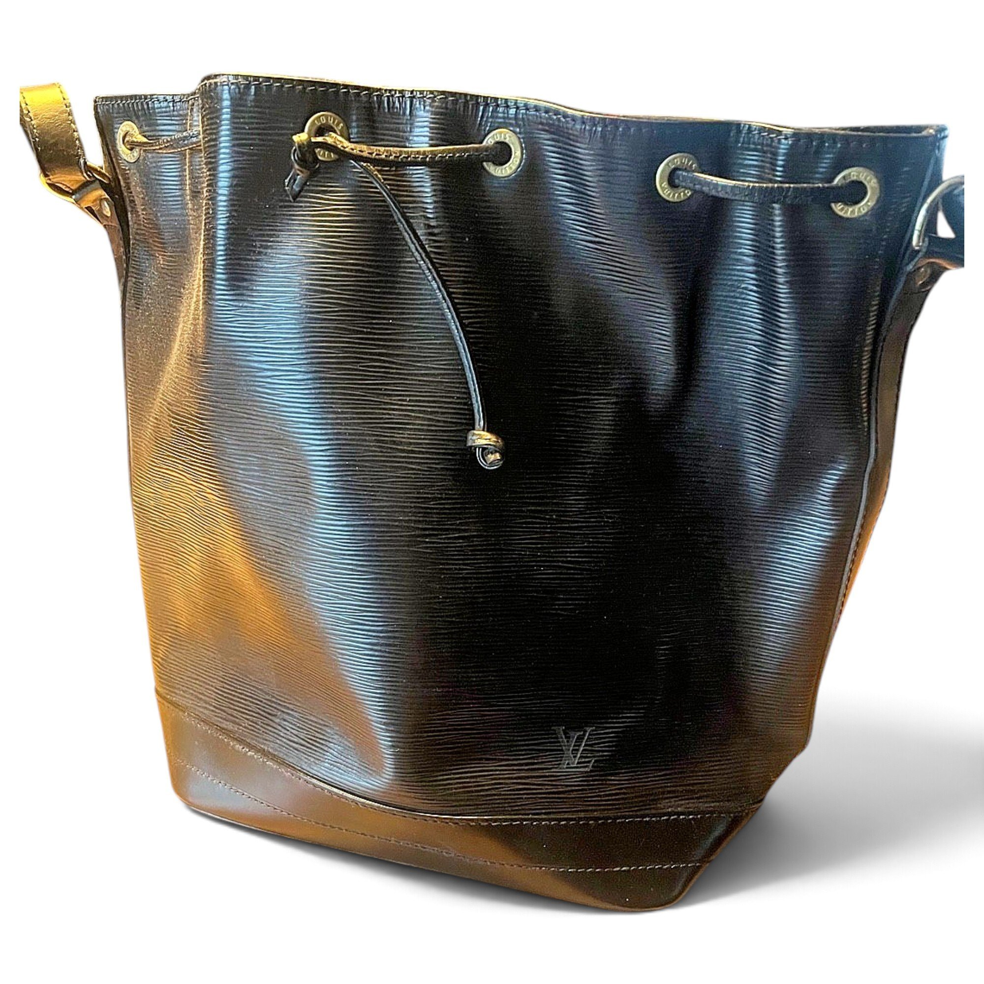 Noé leather bag