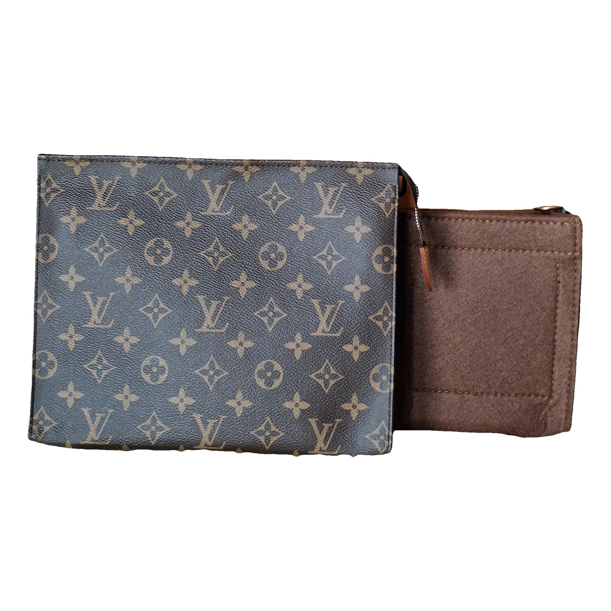 Poche toilette leather vanity case