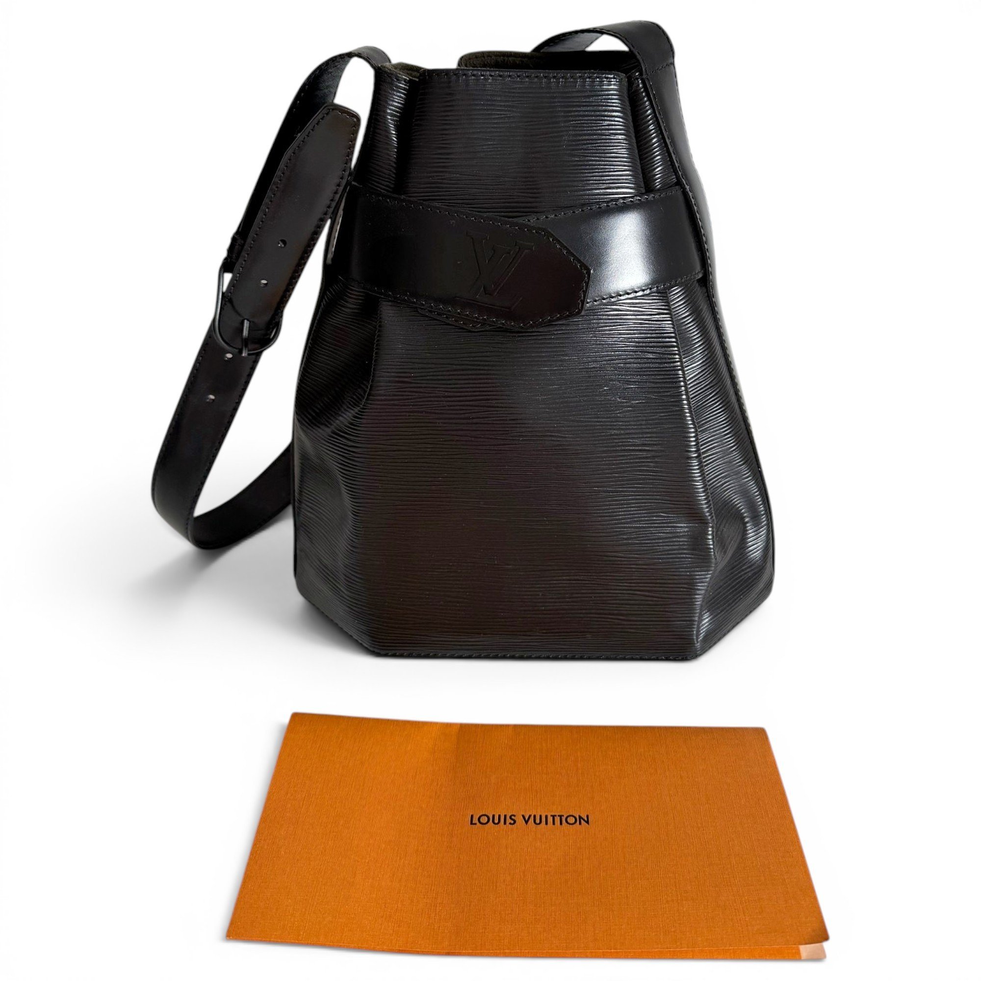 Noé leather handbag