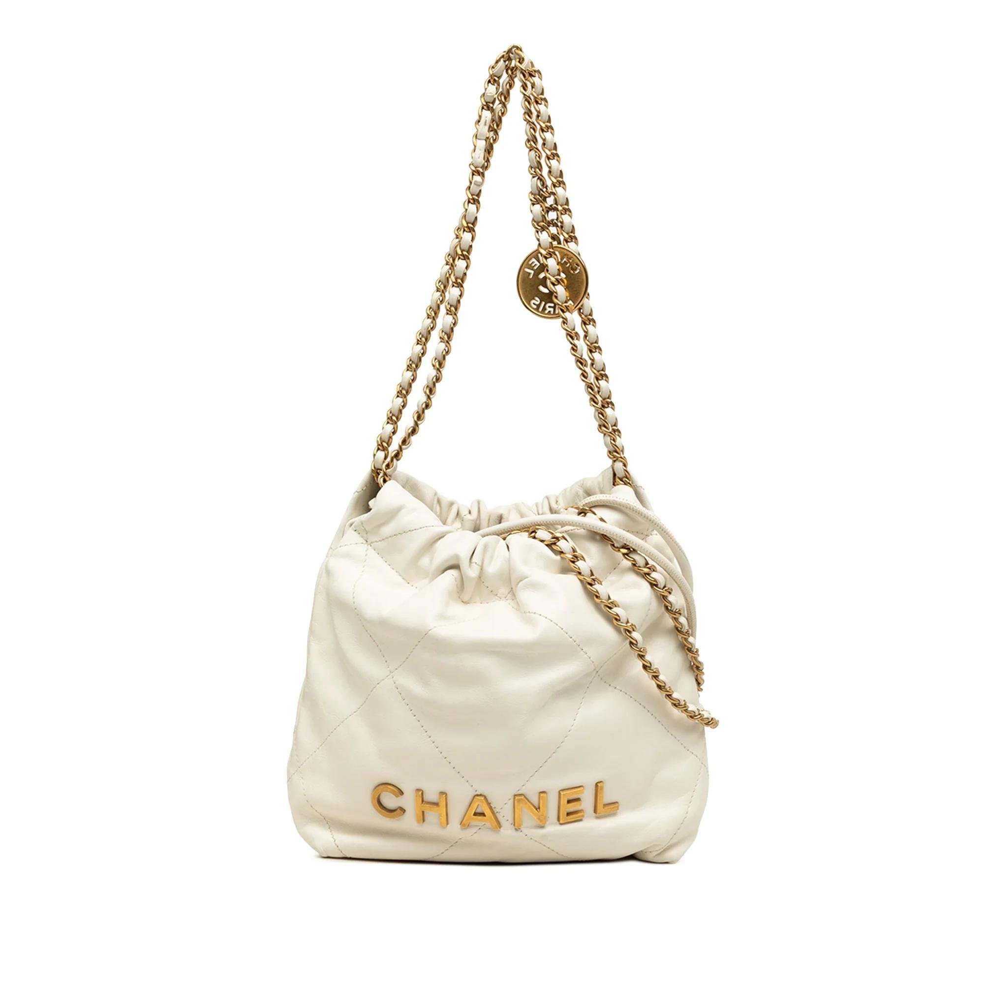 Chanel 22 leather handbag