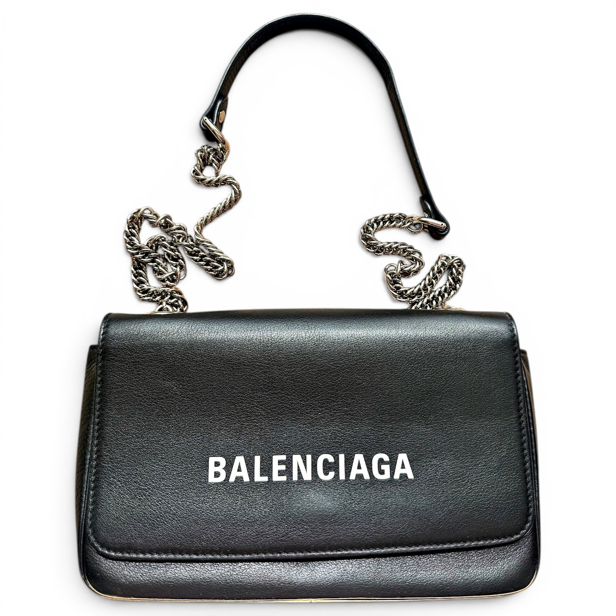Everyday leather handbag