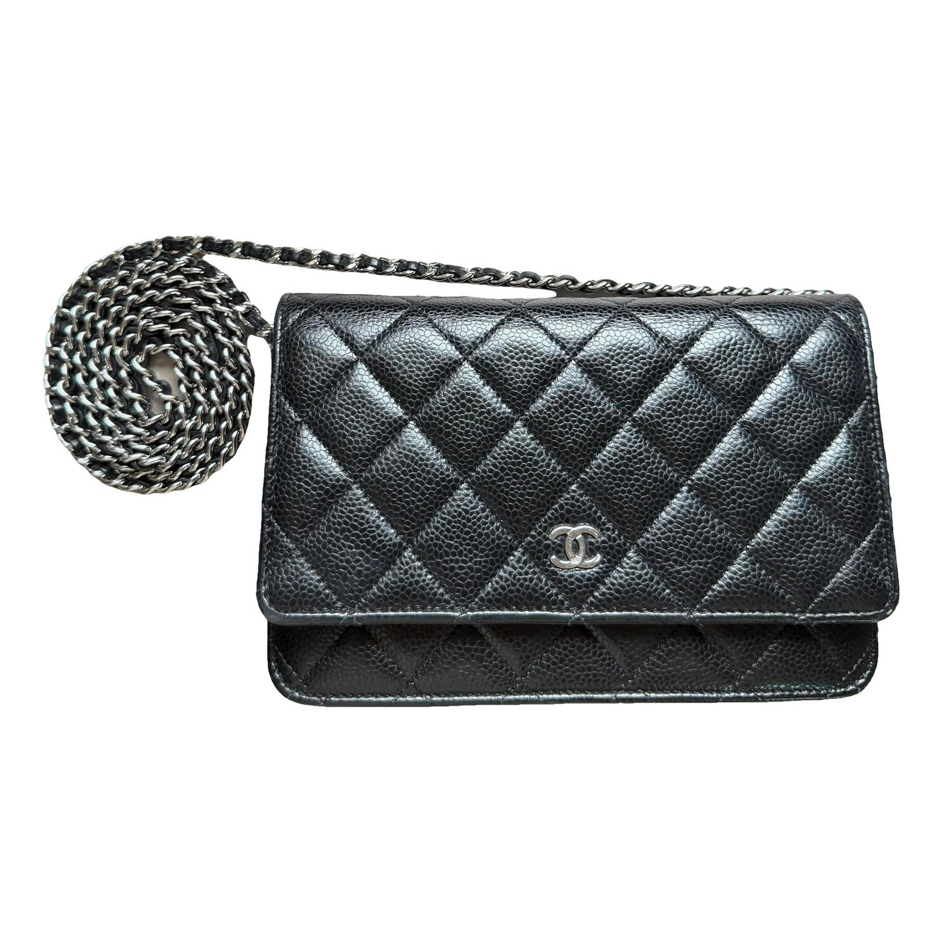 Wallet On Chain Timeless/Classique leather crossbody bag