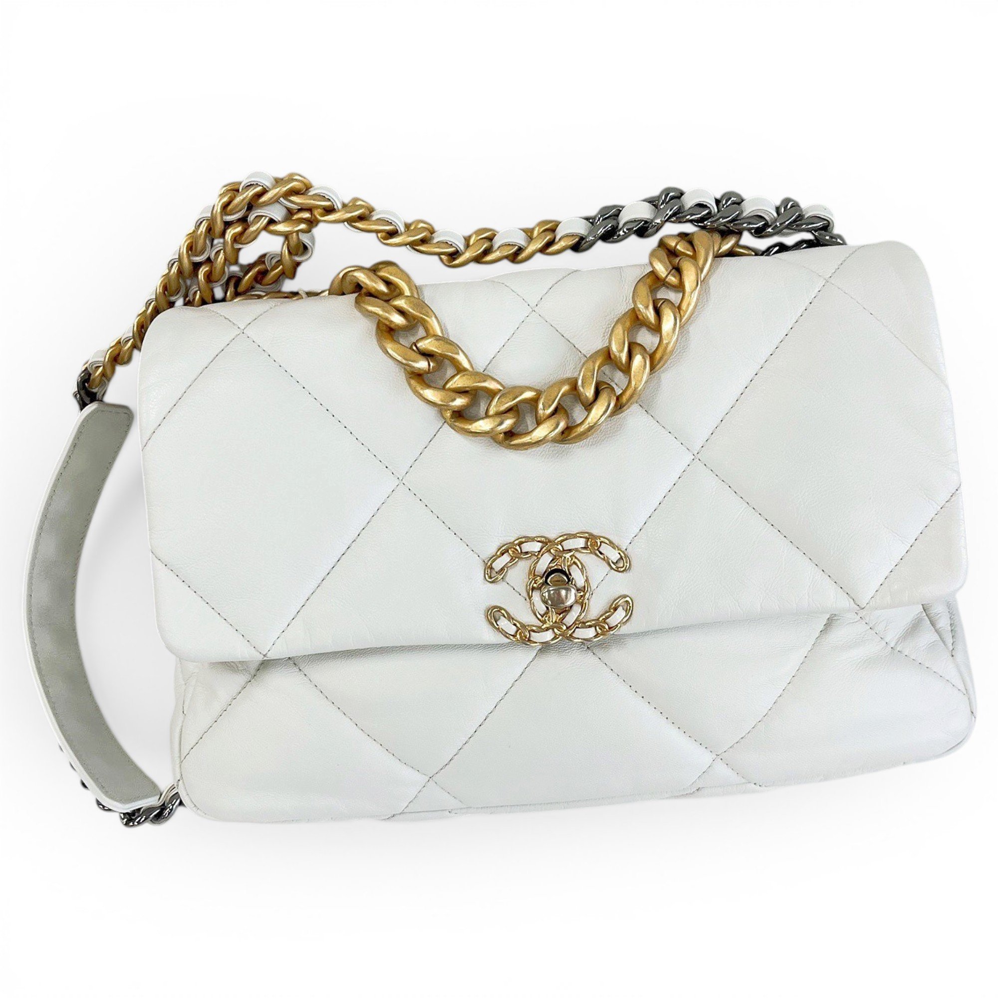 Chanel 19 leather handbag