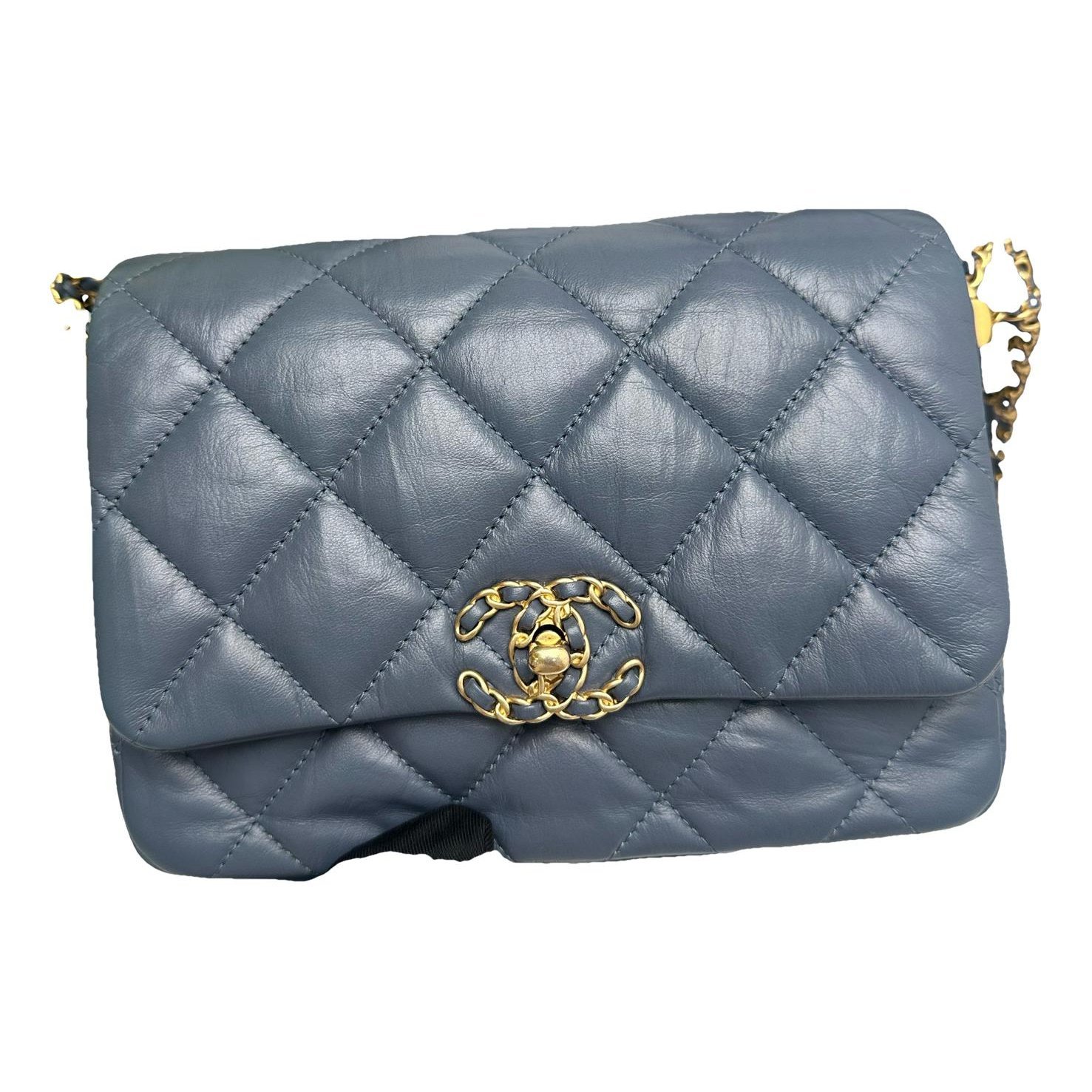 Chanel 19 leather handbag