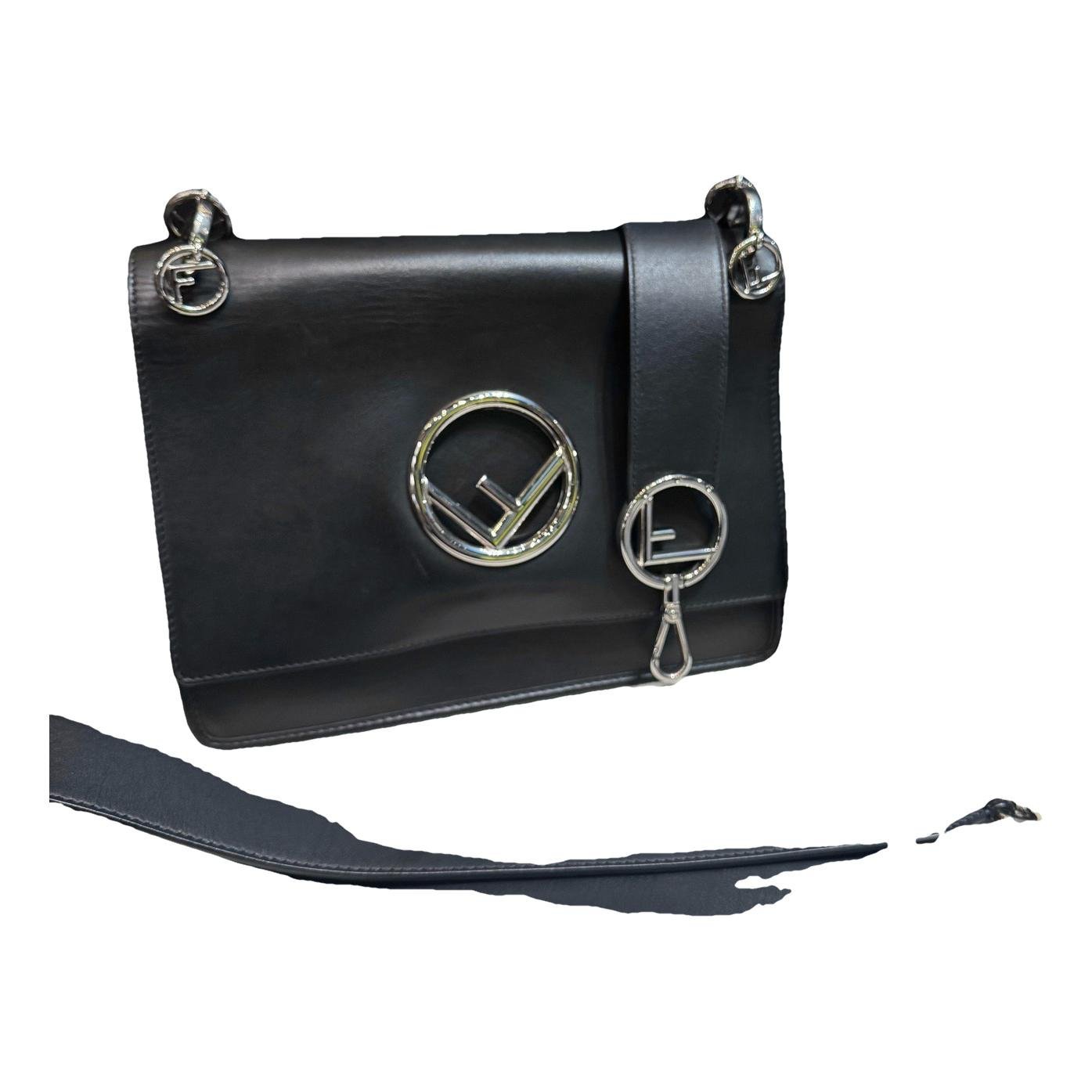 Kan I Logo leather handbag