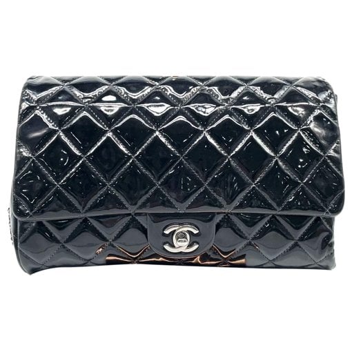 Timeless/Classique patent leather crossbody bag