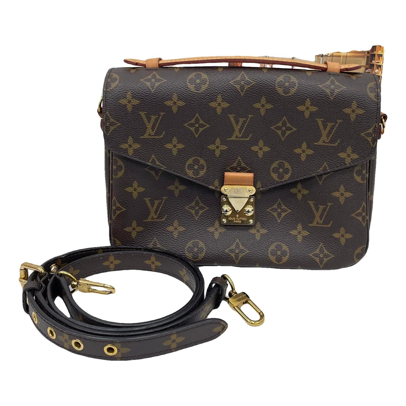 Metis leather handbag