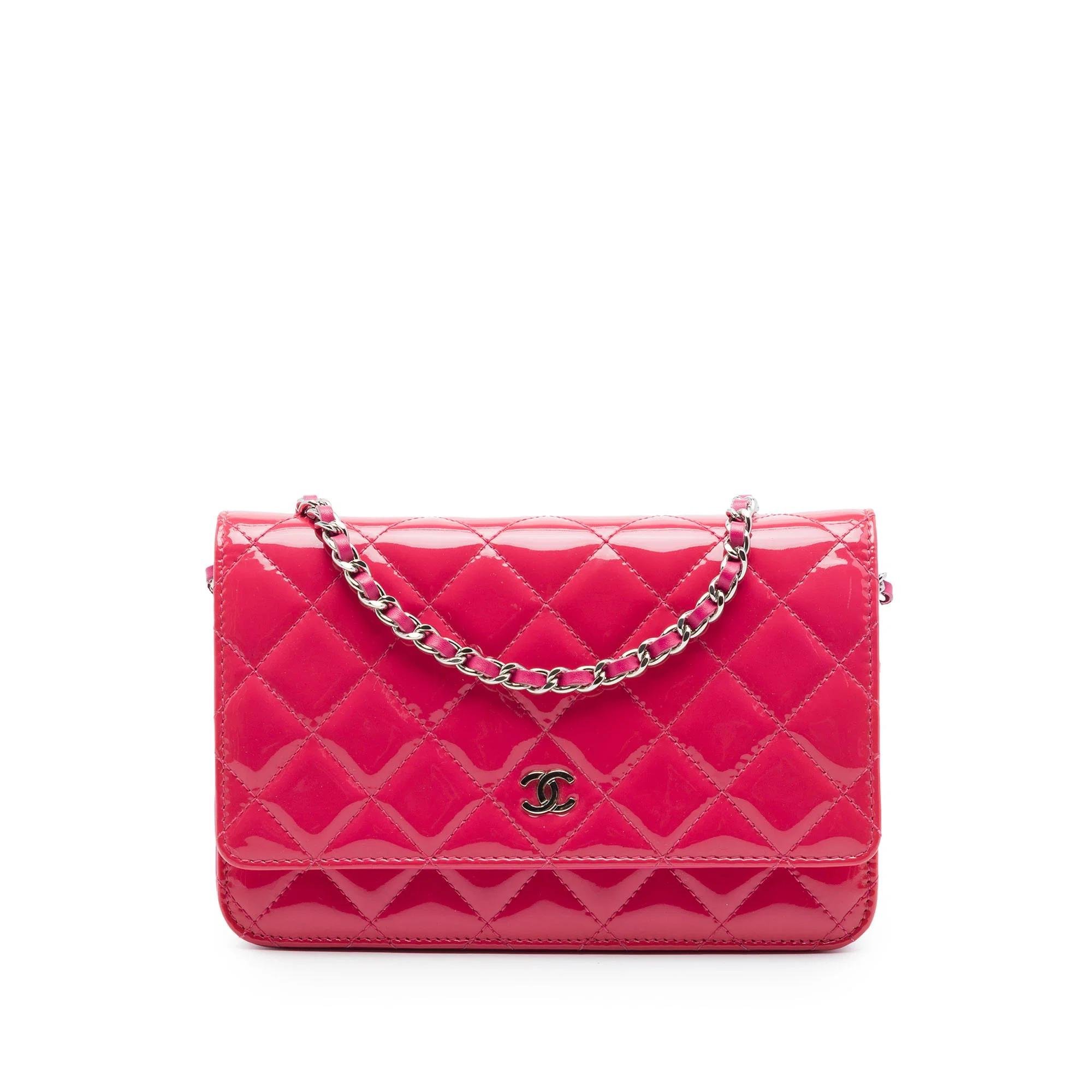 Wallet On Chain Timeless/Classique patent leather handbag
