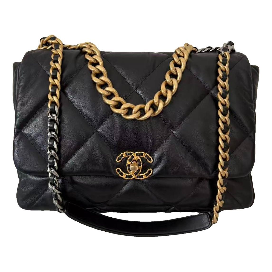 Chanel 19 leather bag