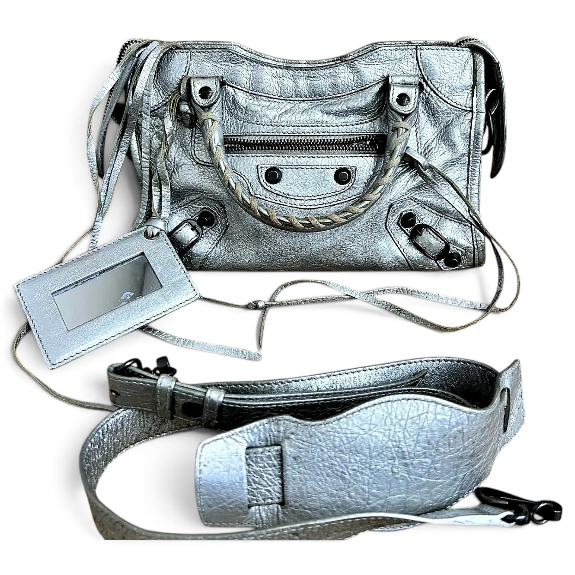 City leather crossbody bag
