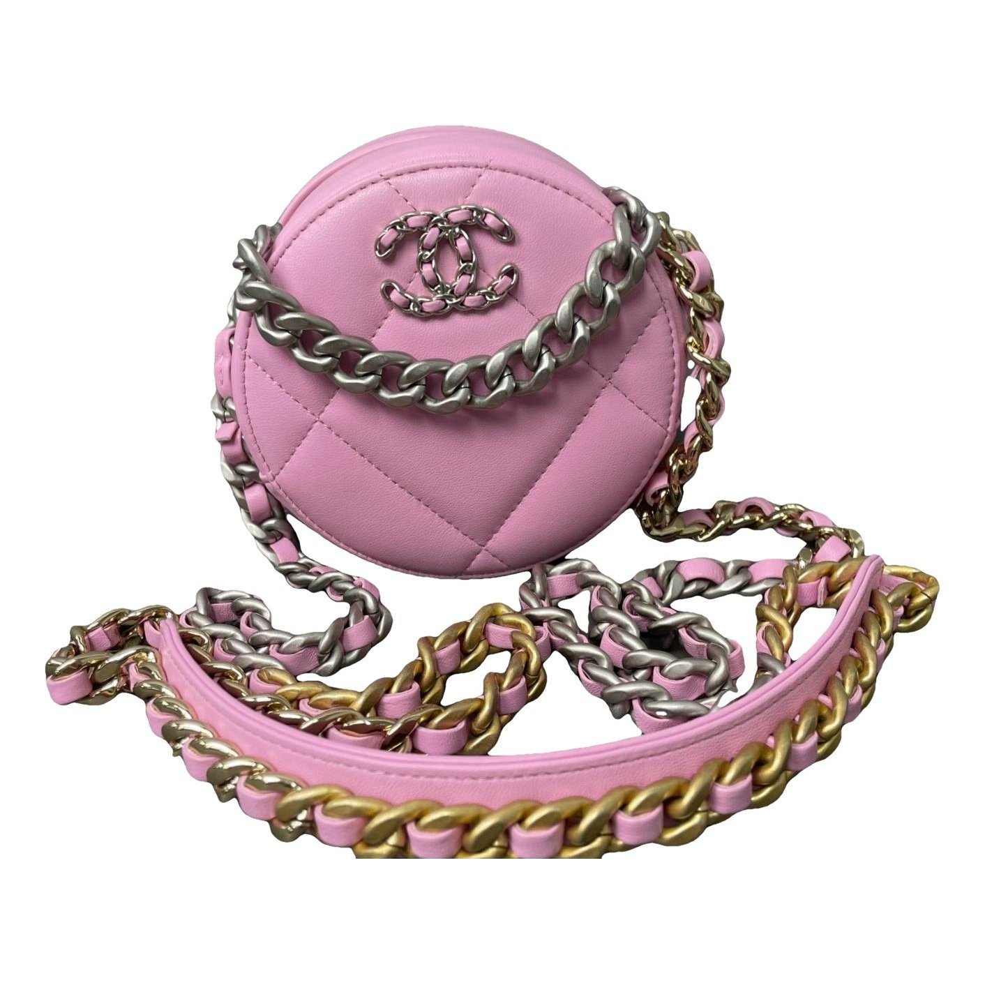 Chanel 19 leather handbag