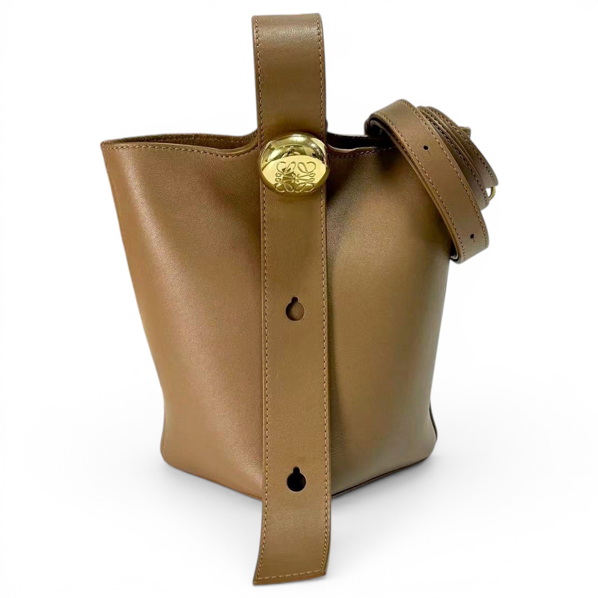 Pebble leather crossbody bag