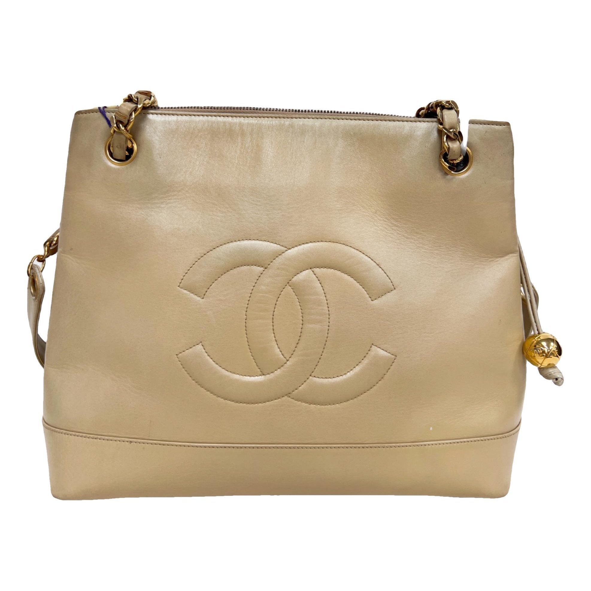 Vintage CC Chain leather tote