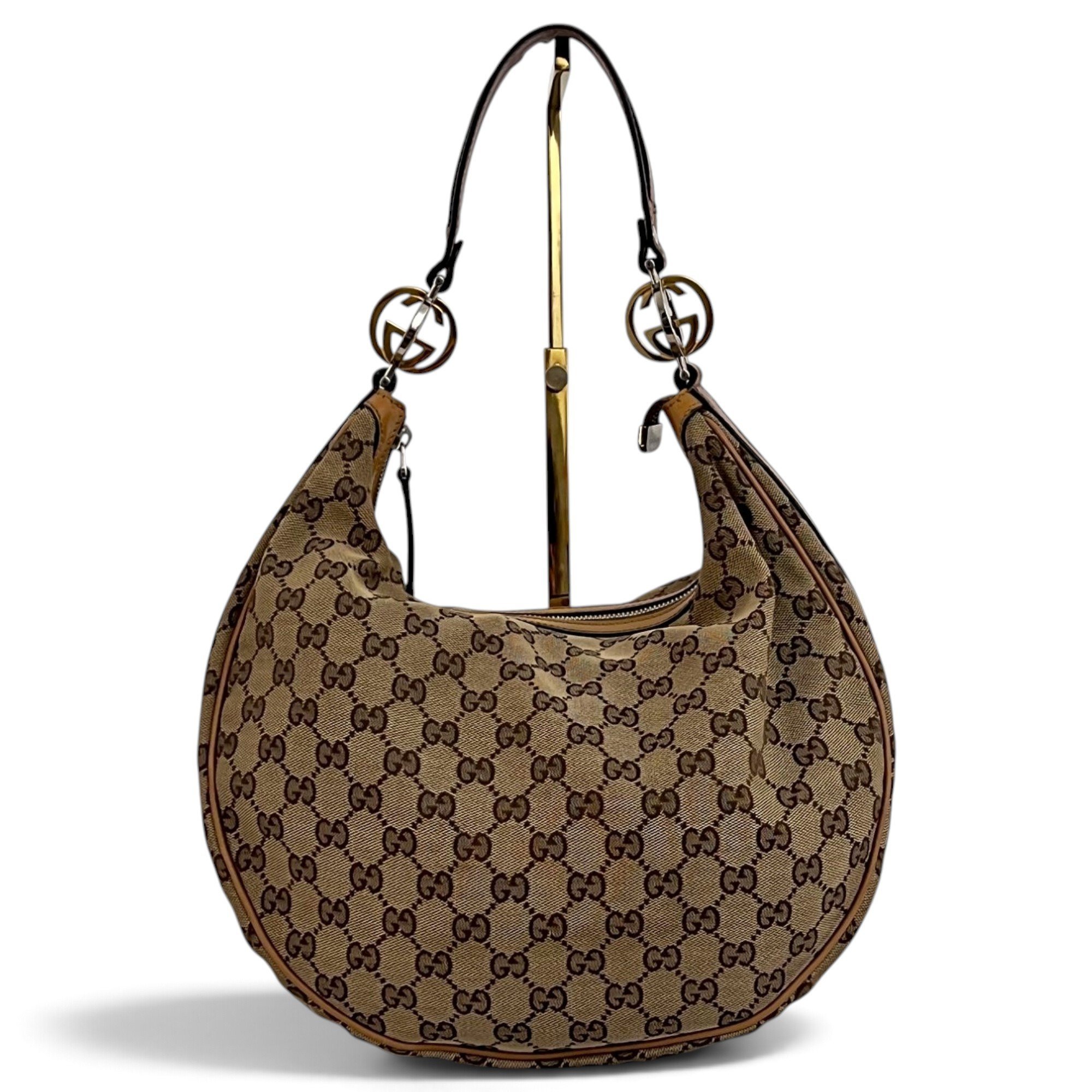 Gucci B cloth handbag