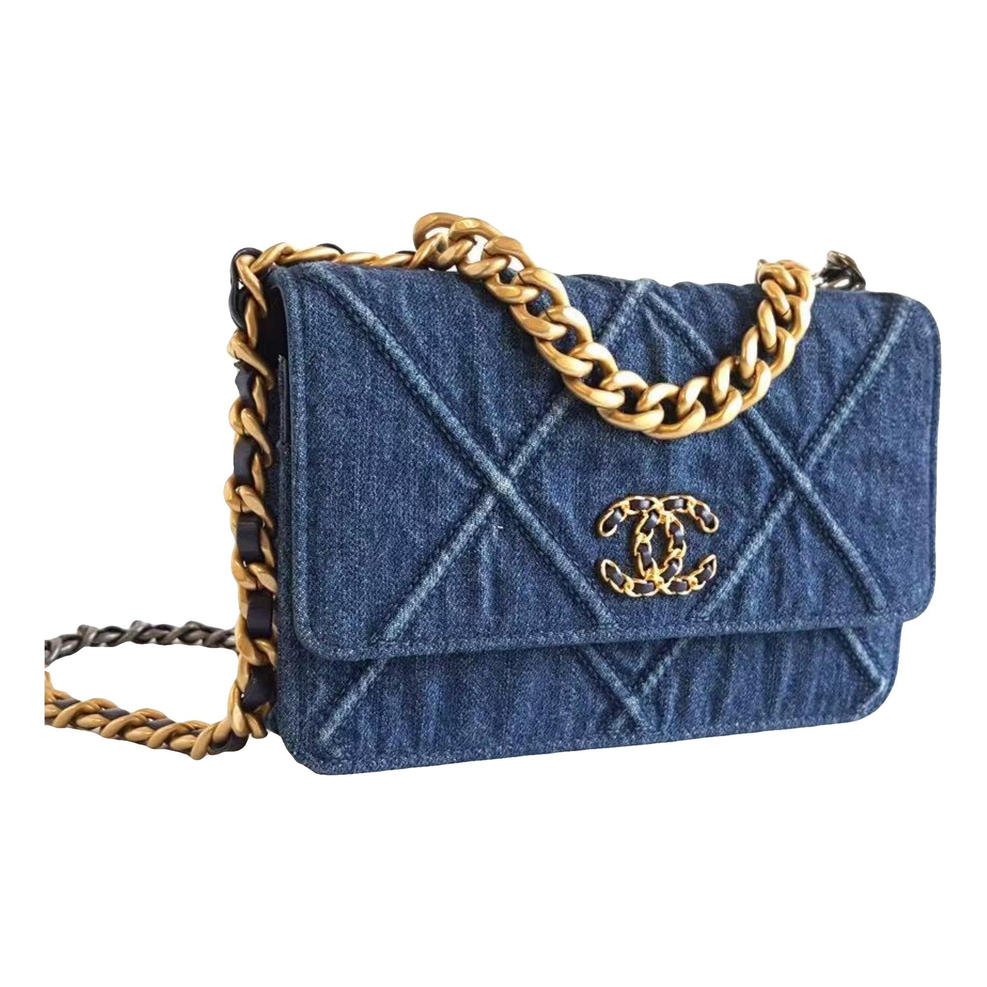 Wallet On Chain Chanel 19 cloth handbag