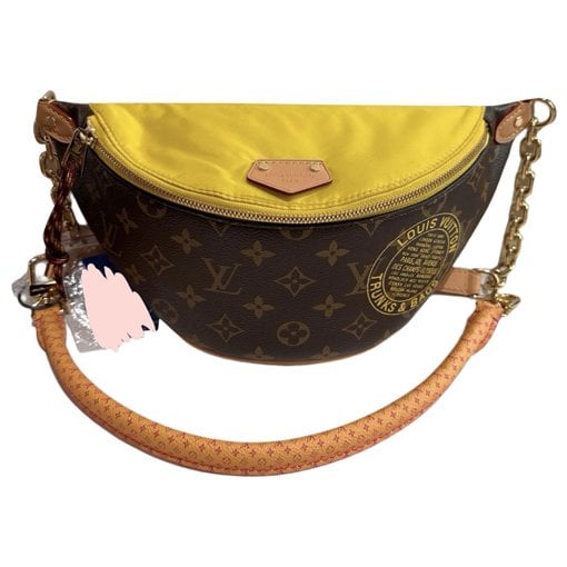 Louis Vuitton Bum Bag / Sac Ceinture leather handbag