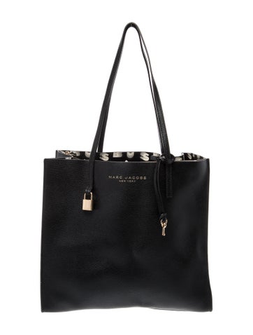 Signature Tote