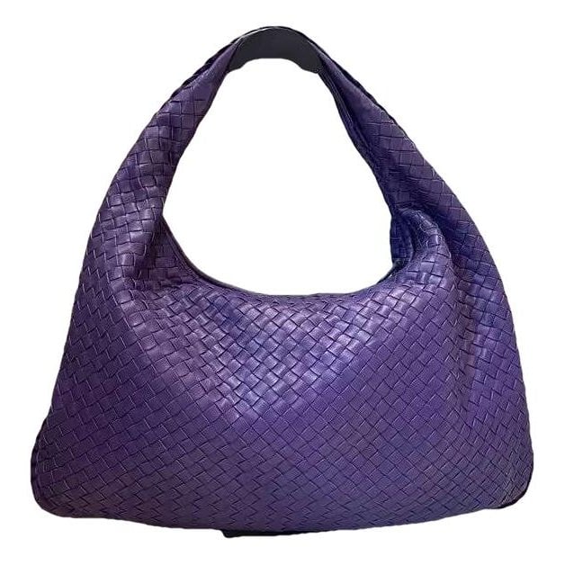 Veneta leather handbag