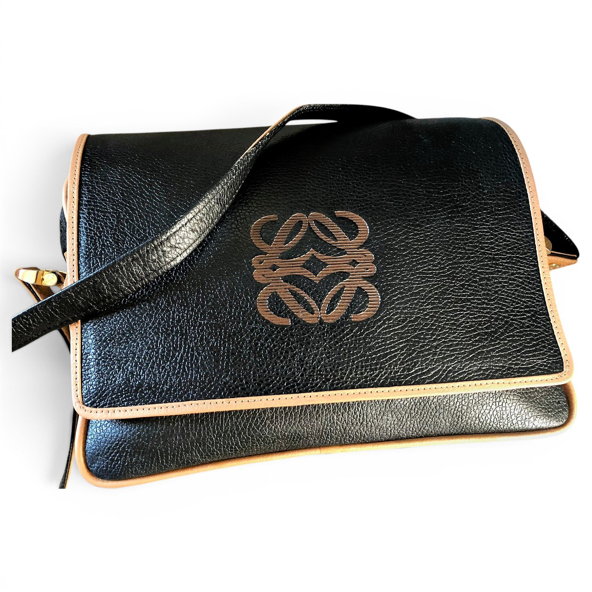Amazona leather handbag