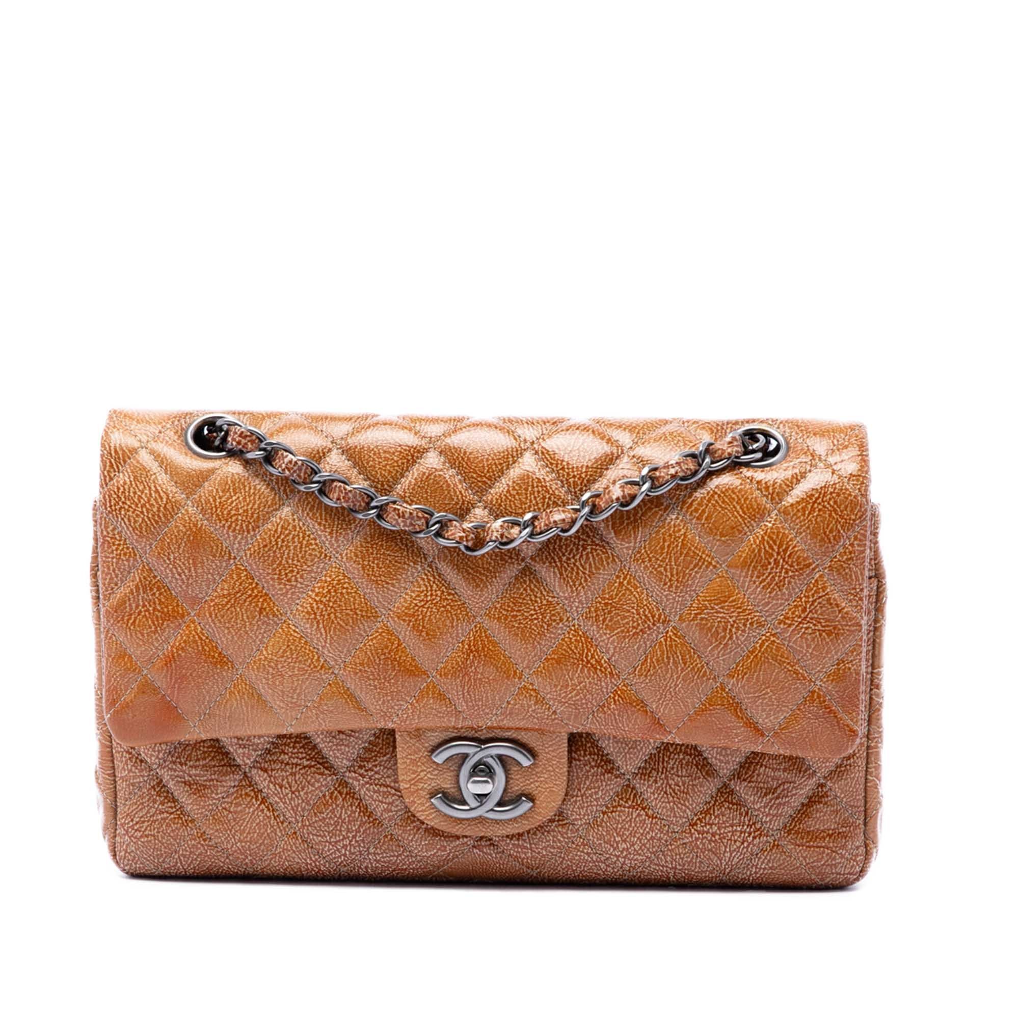 Timeless/Classique patent leather handbag
