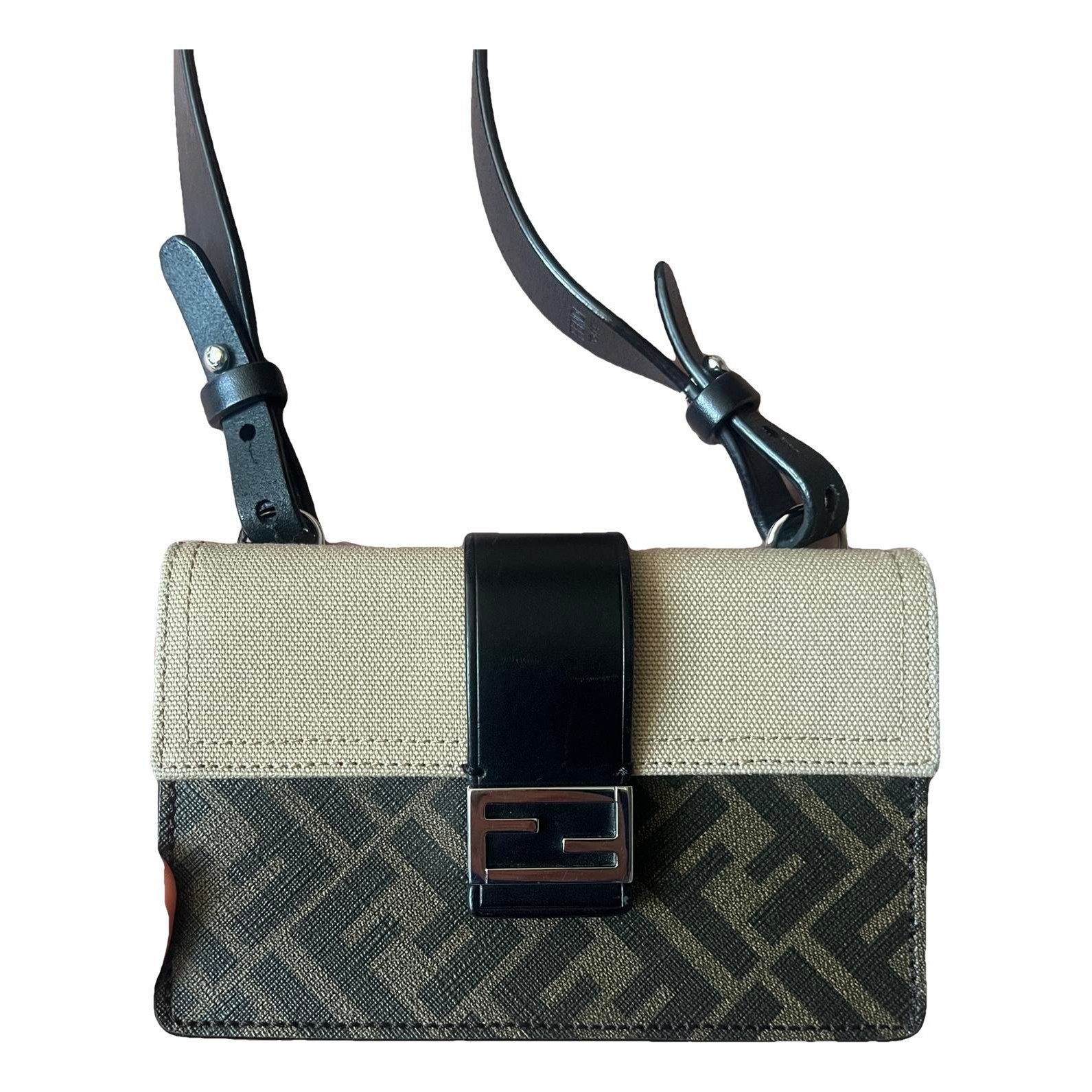 Baguette leather clutch bag