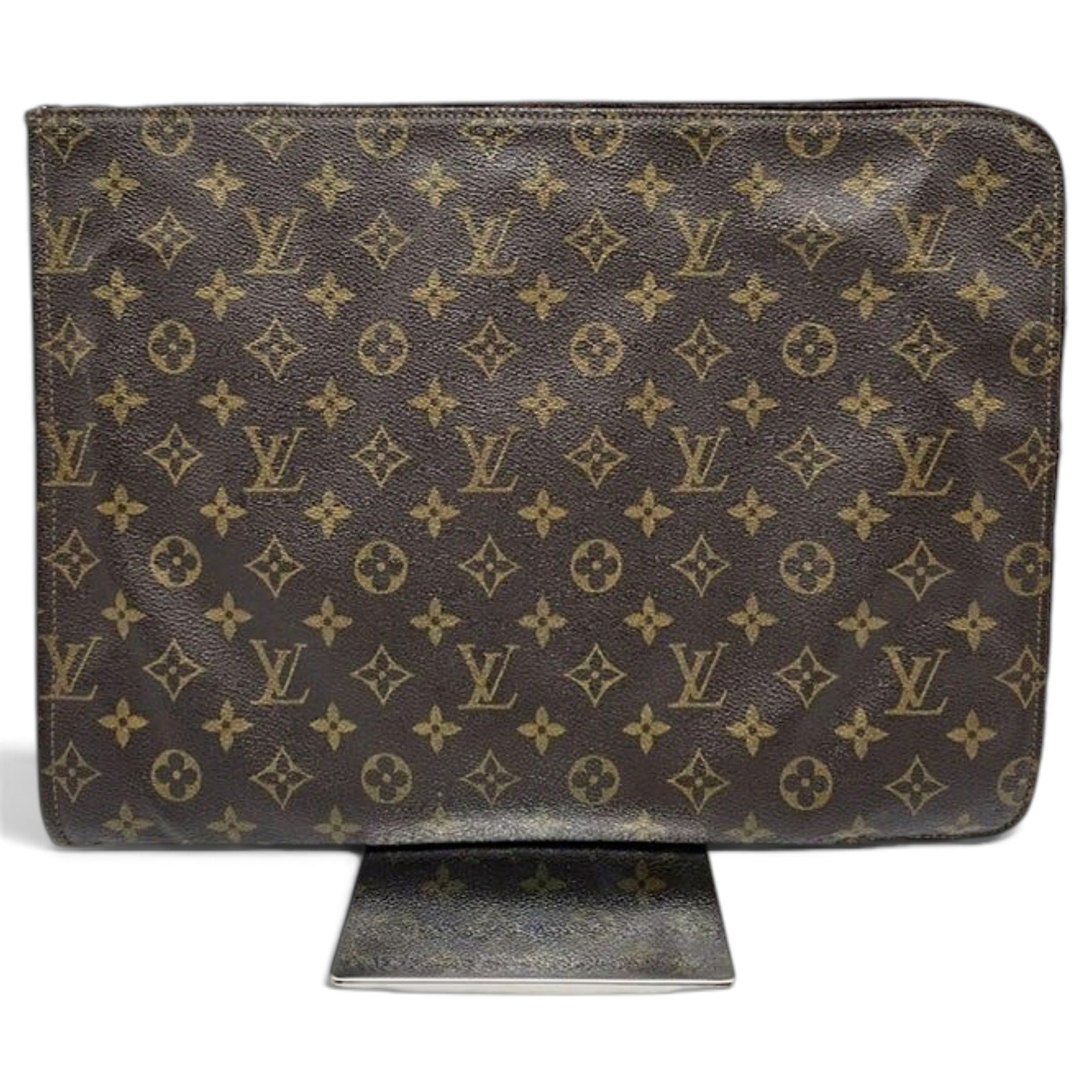 Leather clutch bag