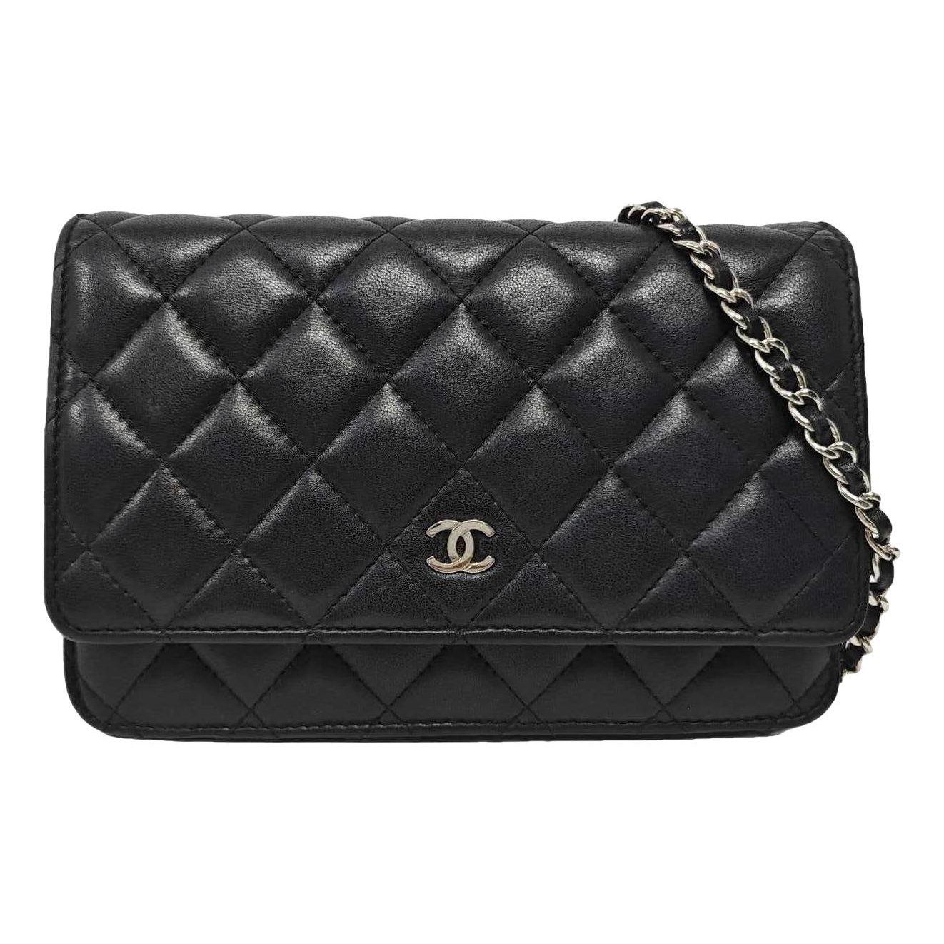 Wallet On Chain Timeless/Classique leather crossbody bag