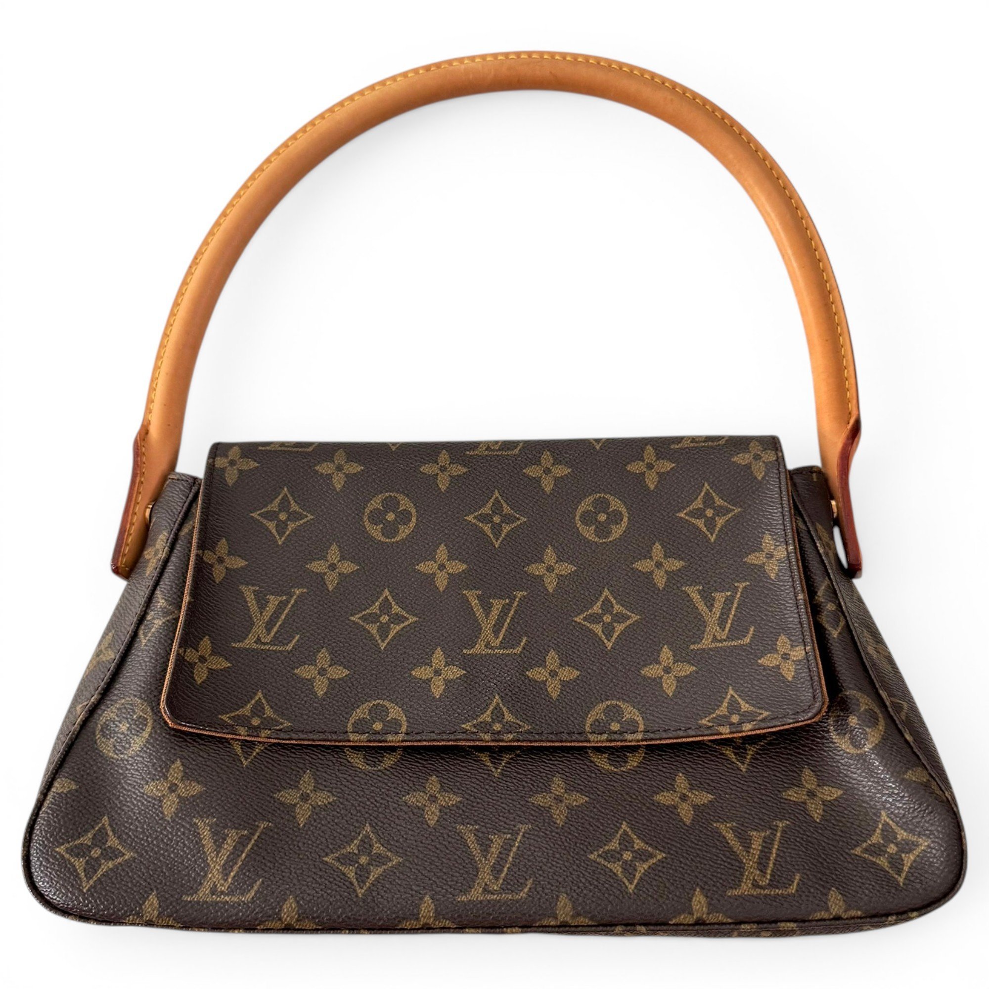 Looping leather handbag