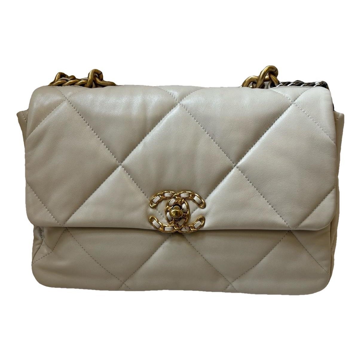 Chanel 19 leather bag