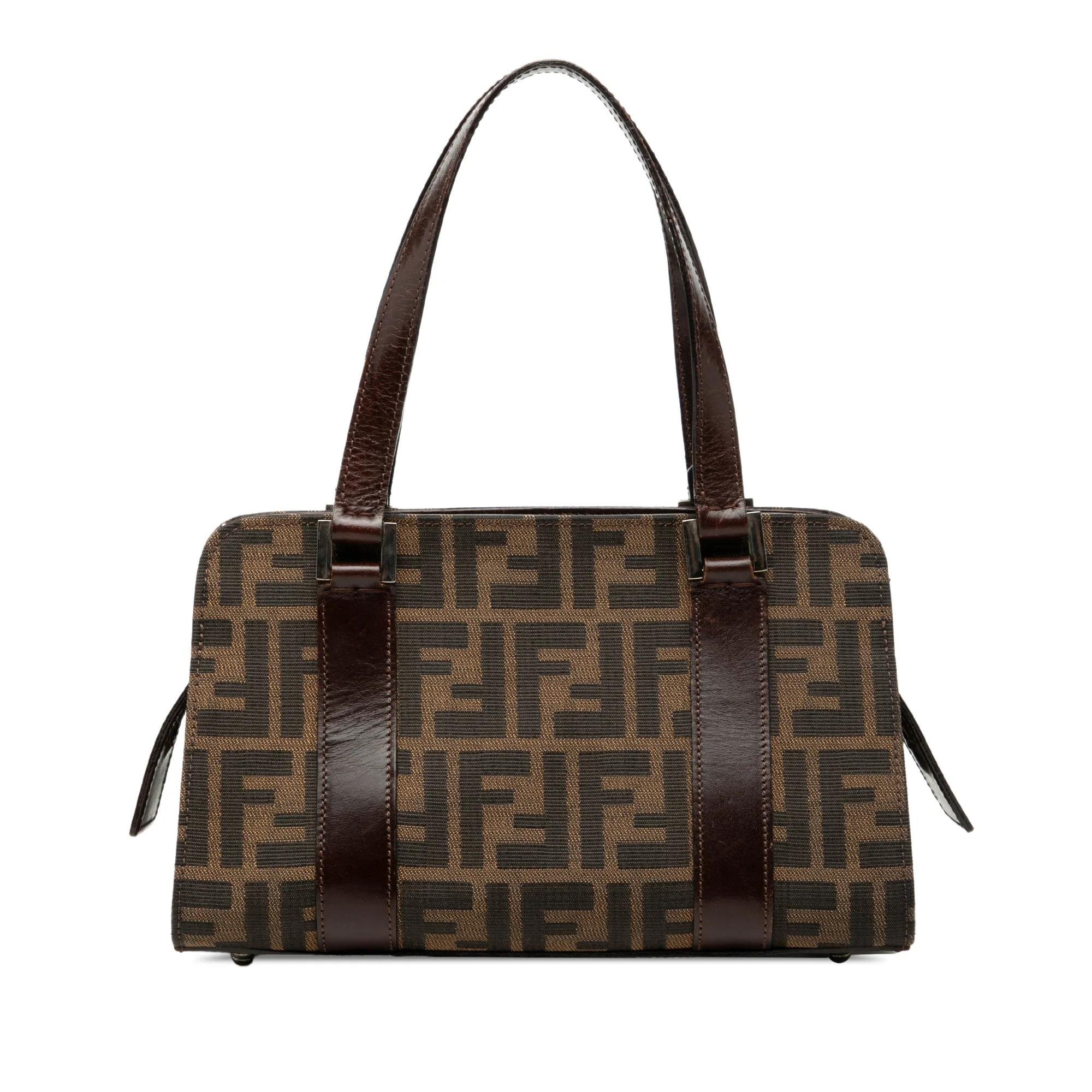 Pocket leather handbag