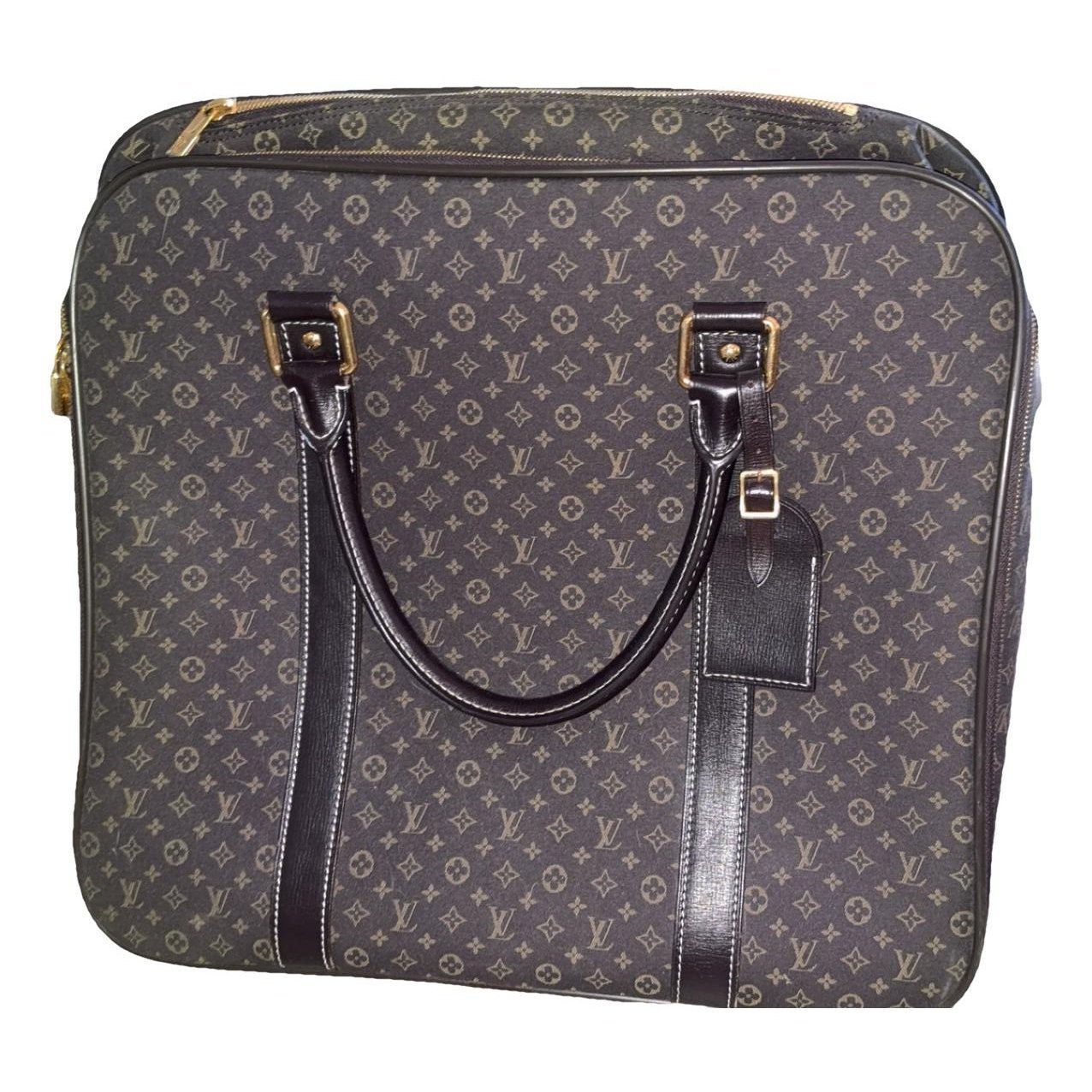 Leather travel bag