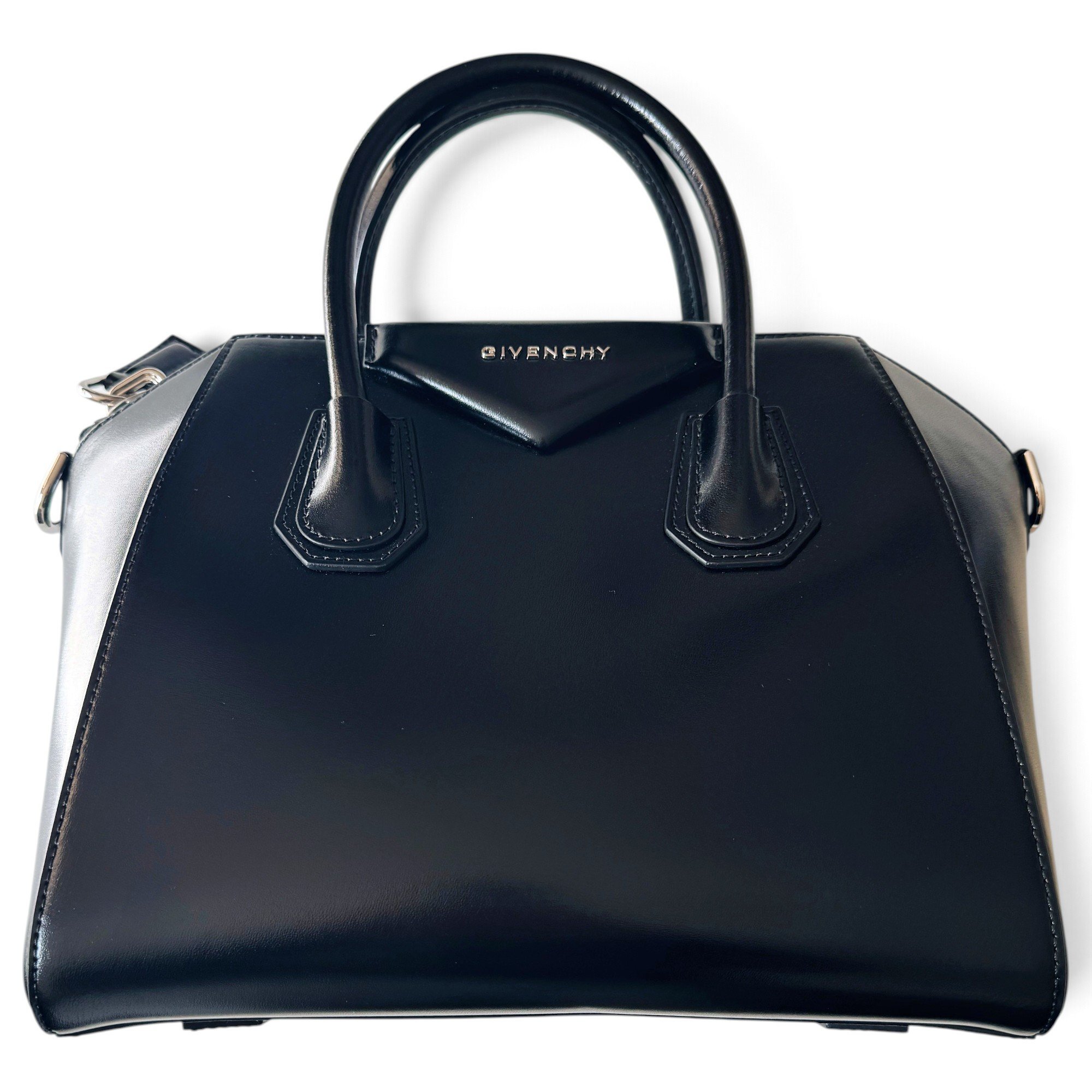 Antigona leather handbag