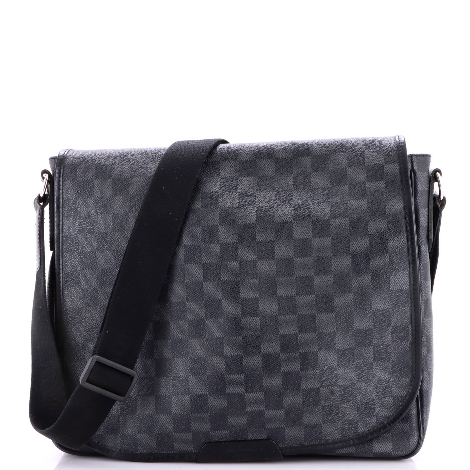 Daniel Messenger Bag Damier Graphite MM
